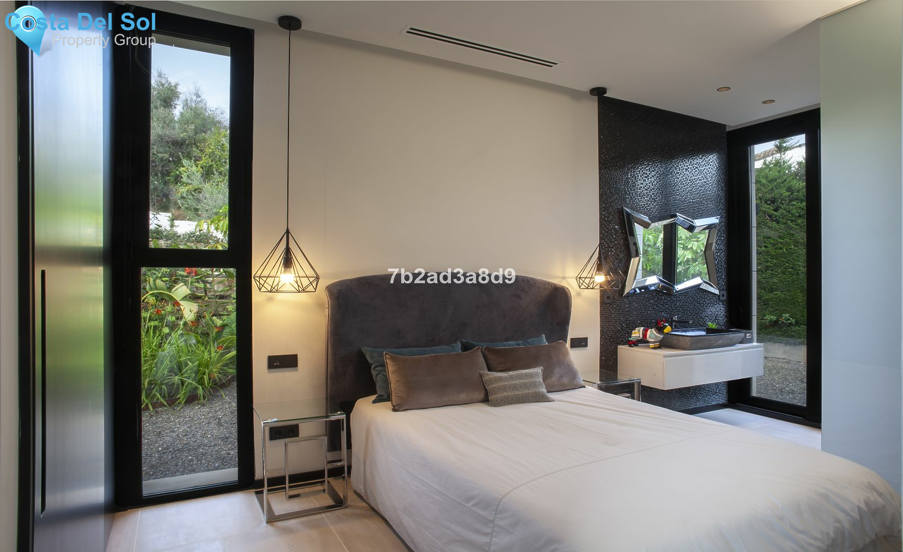 Detached Villa in Nueva Andalucía-1217952