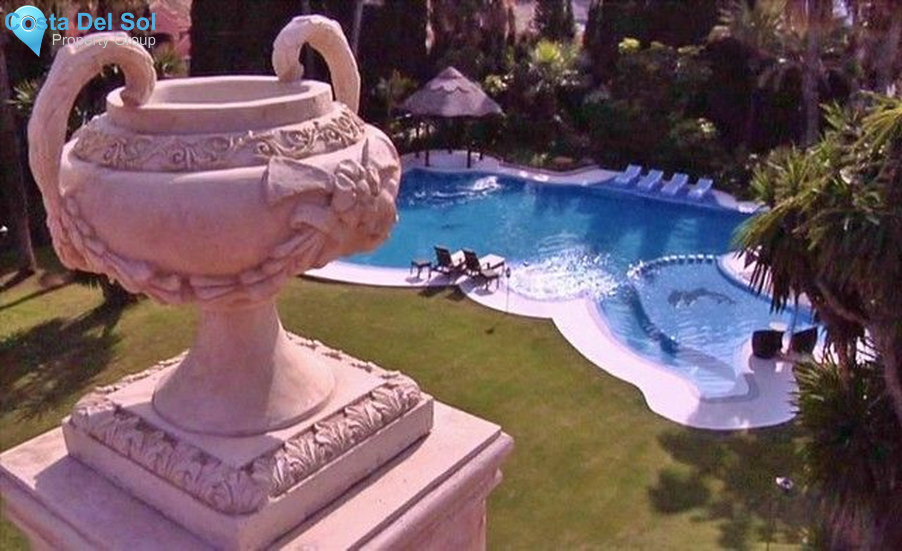Detached Villa in Nueva Andalucía-1218658