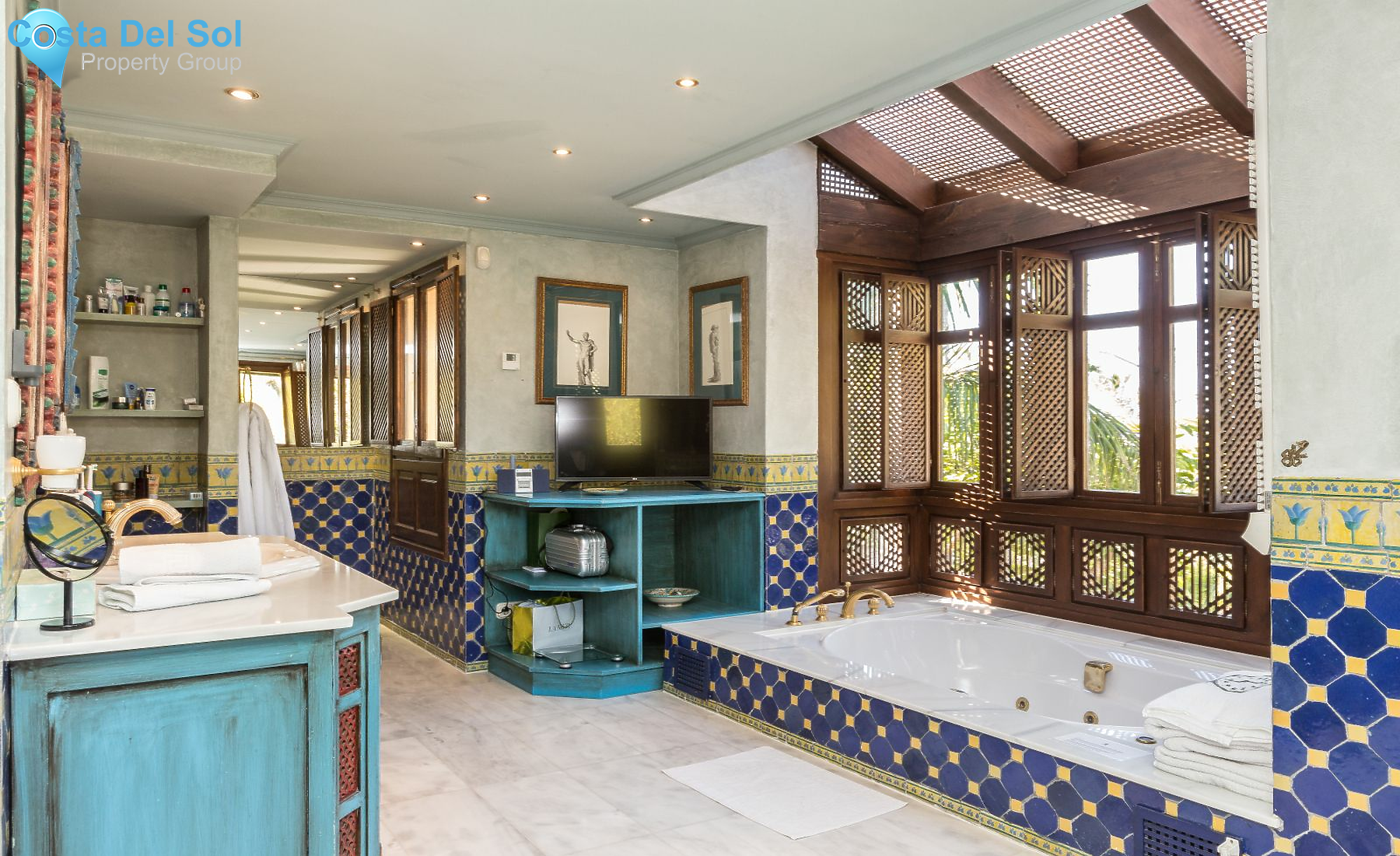 Detached Villa in Nueva Andalucía-1392390