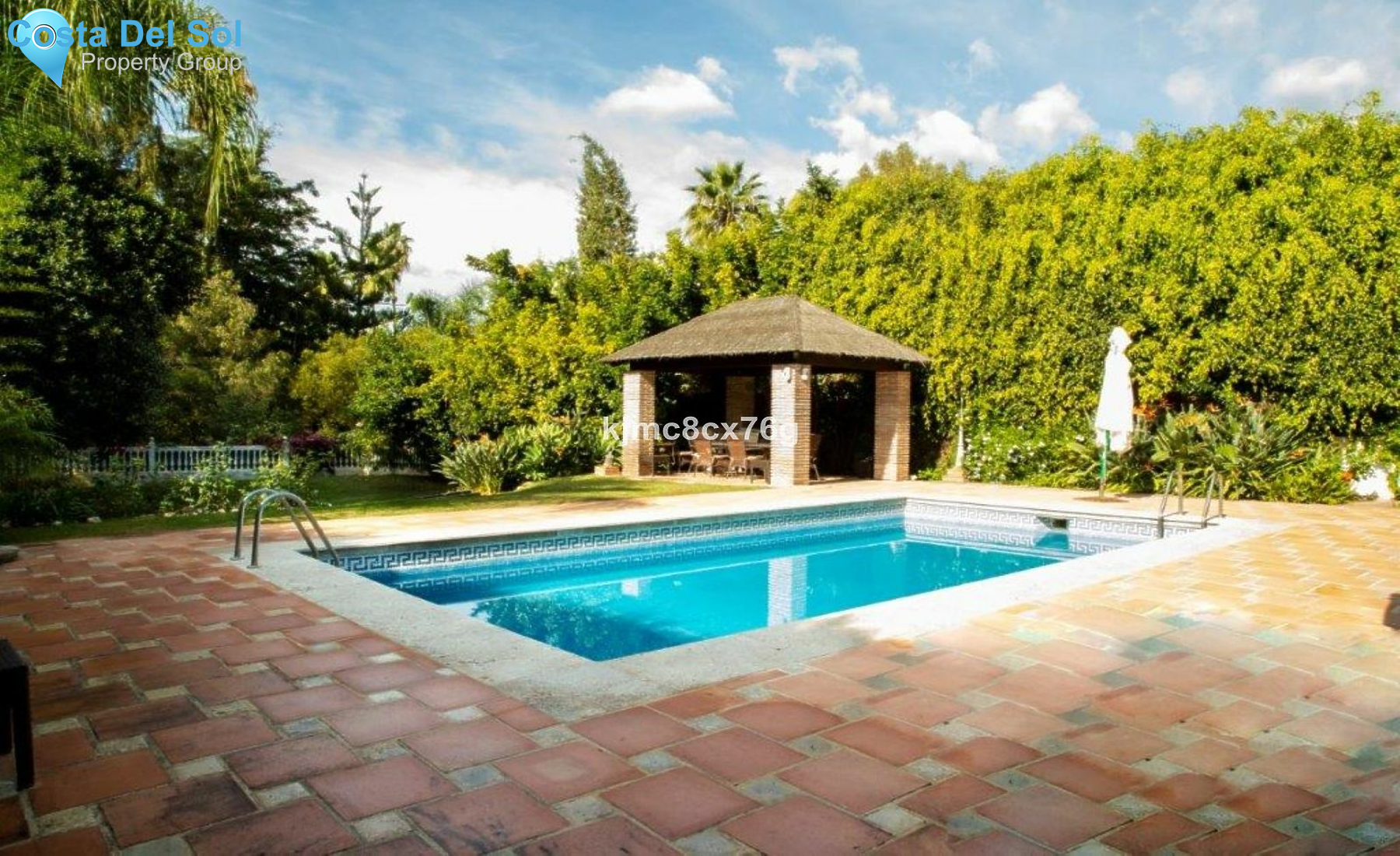 Detached Villa in Nueva Andalucía-1395205
