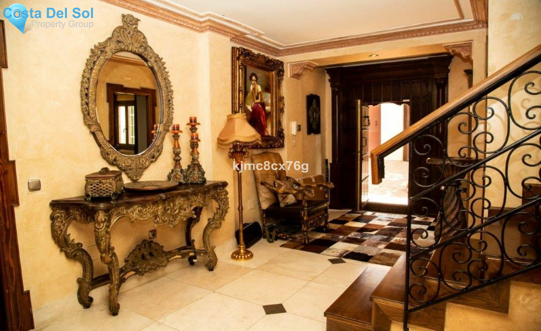 Detached Villa in Nueva Andalucía-1395206