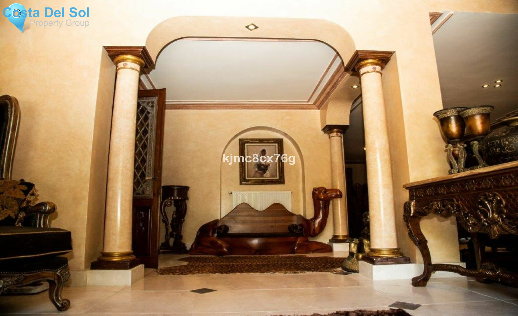 Detached Villa in Nueva Andalucía-1395209