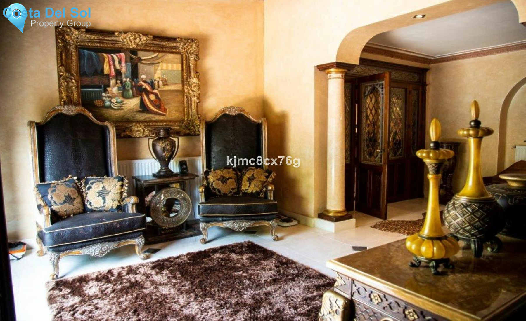 Detached Villa in Nueva Andalucía-1395210