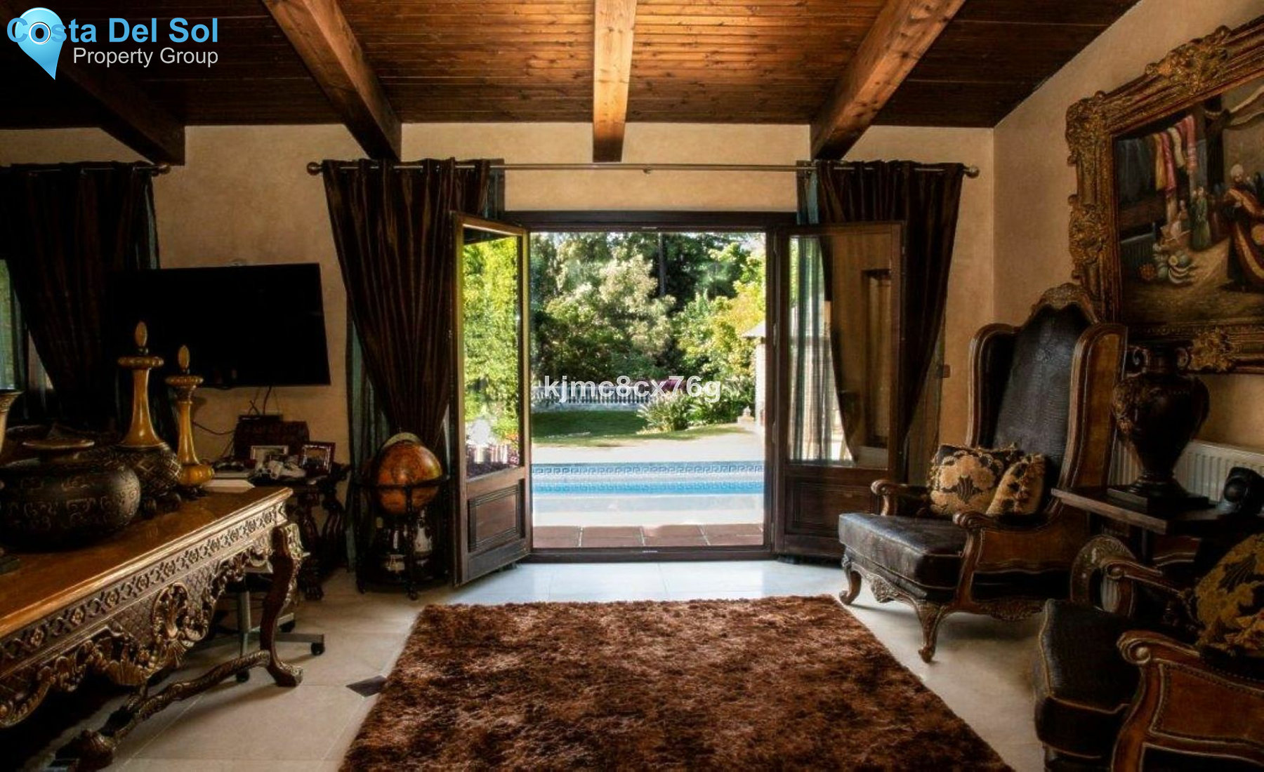 Detached Villa in Nueva Andalucía-1395211
