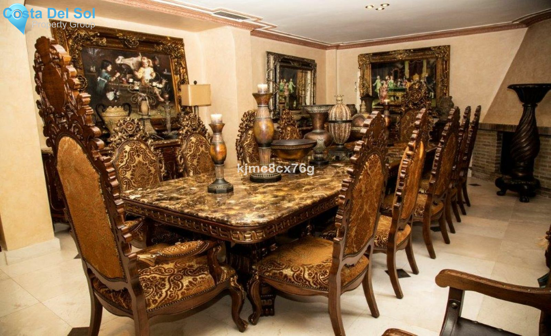 Detached Villa in Nueva Andalucía-1395213