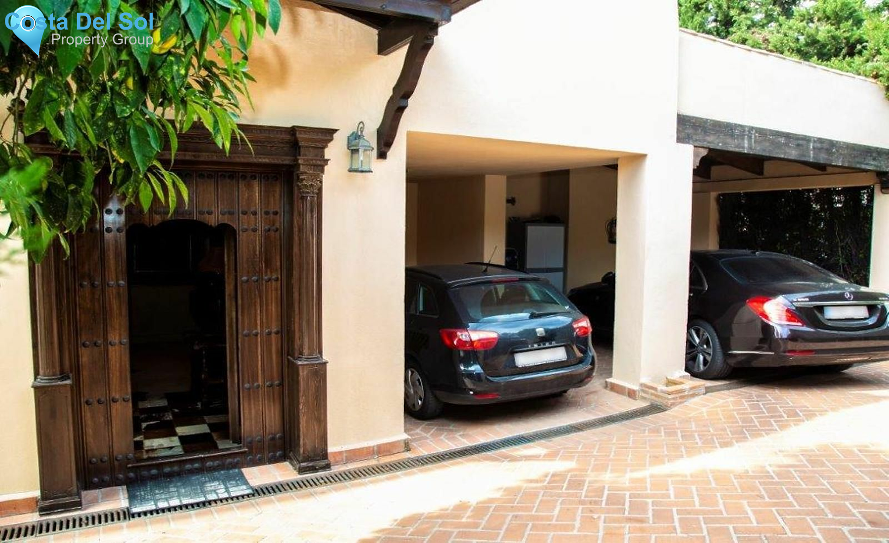 Detached Villa in Nueva Andalucía-1446182
