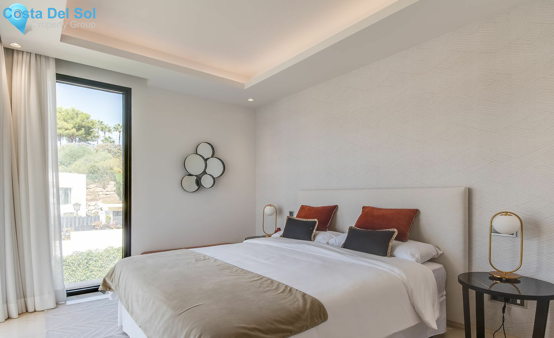Detached Villa in Nueva Andalucía-1489345