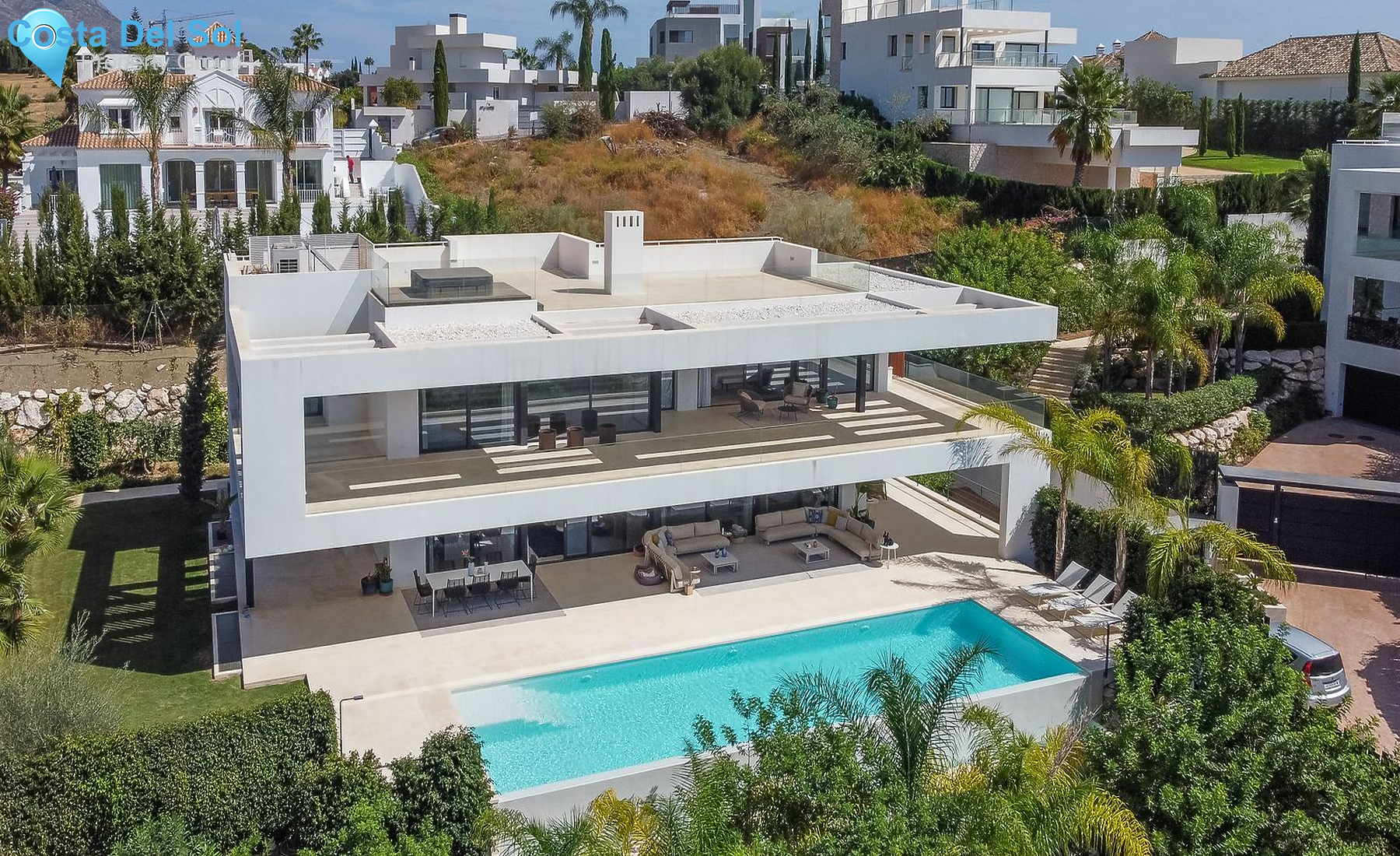 Detached Villa in Nueva Andalucía-1489333