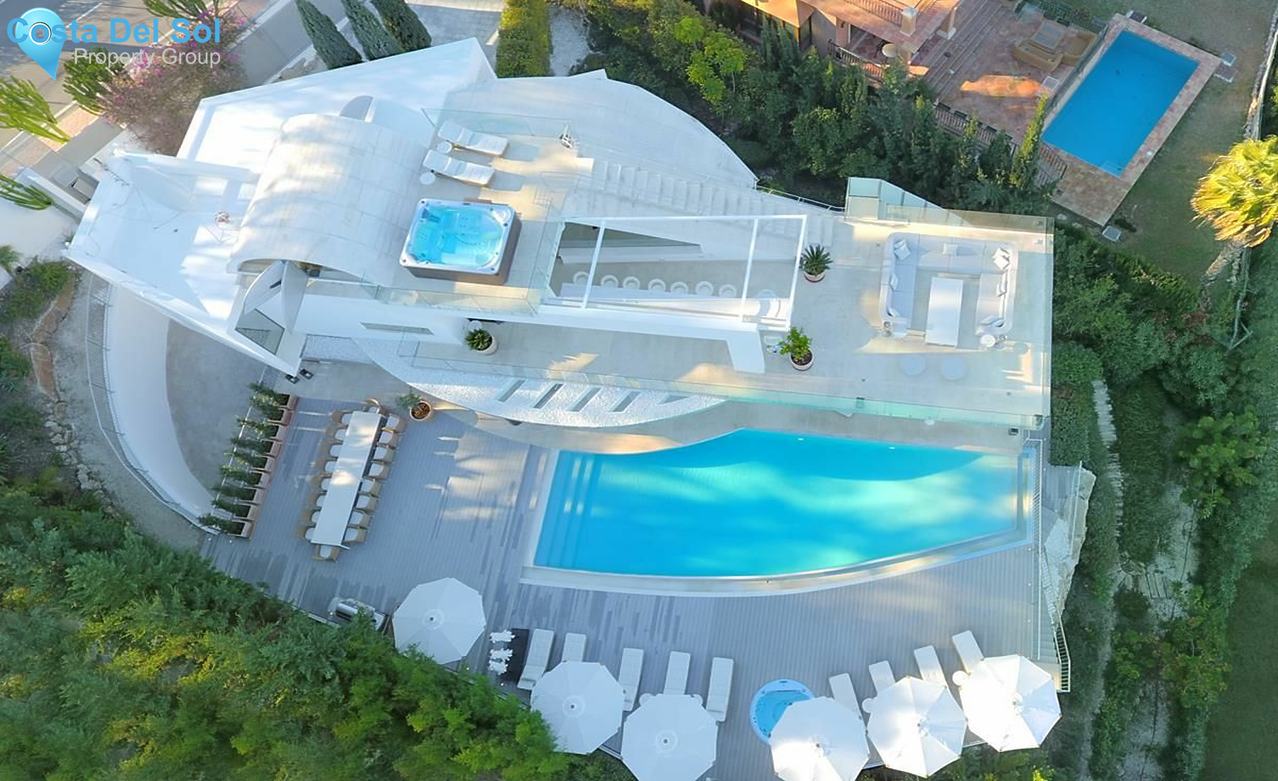 Detached Villa in Nueva Andalucía