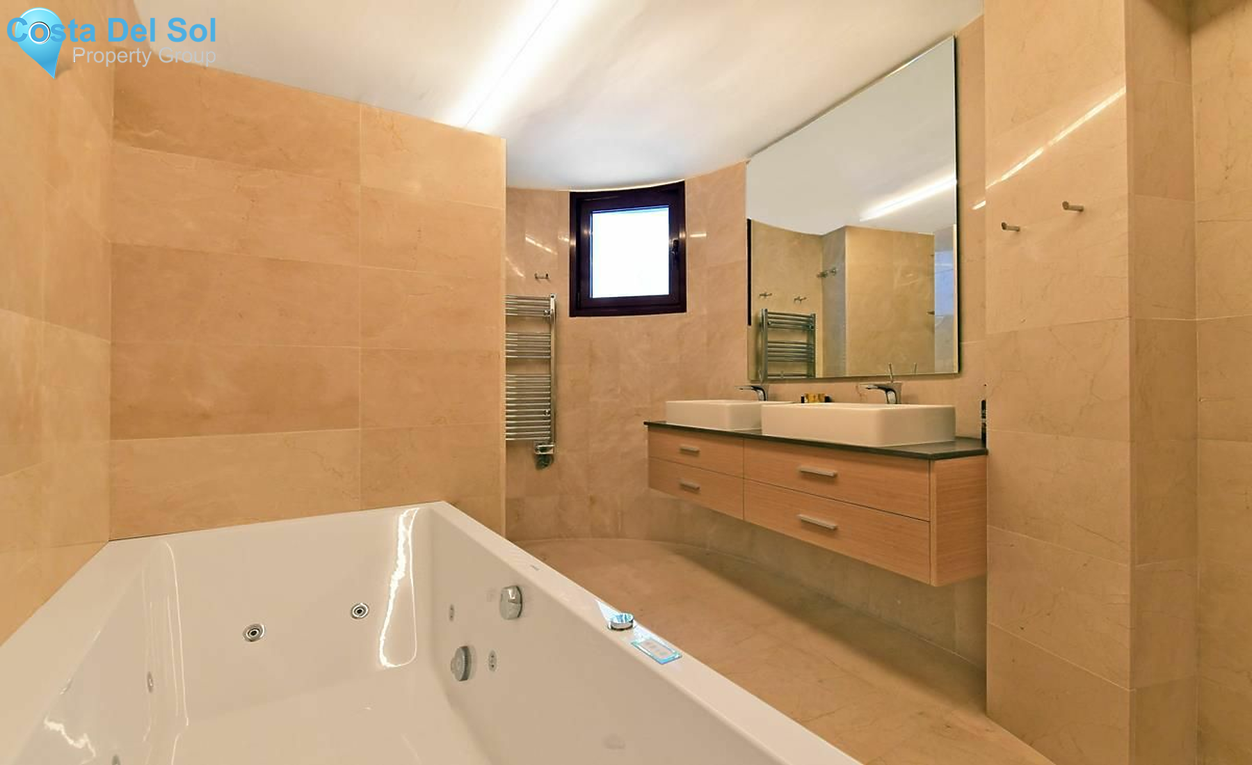 Detached Villa in Nueva Andalucía-1546042