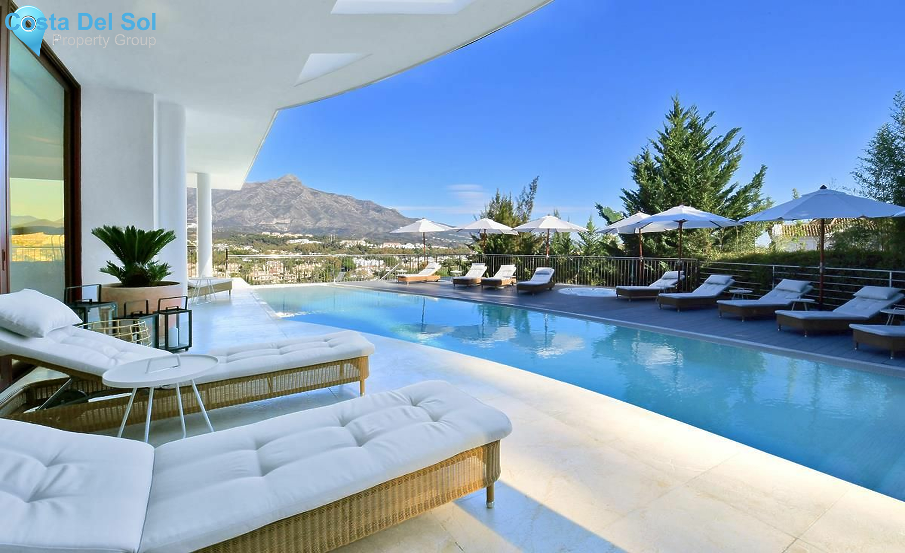 Detached Villa in Nueva Andalucía-1546046