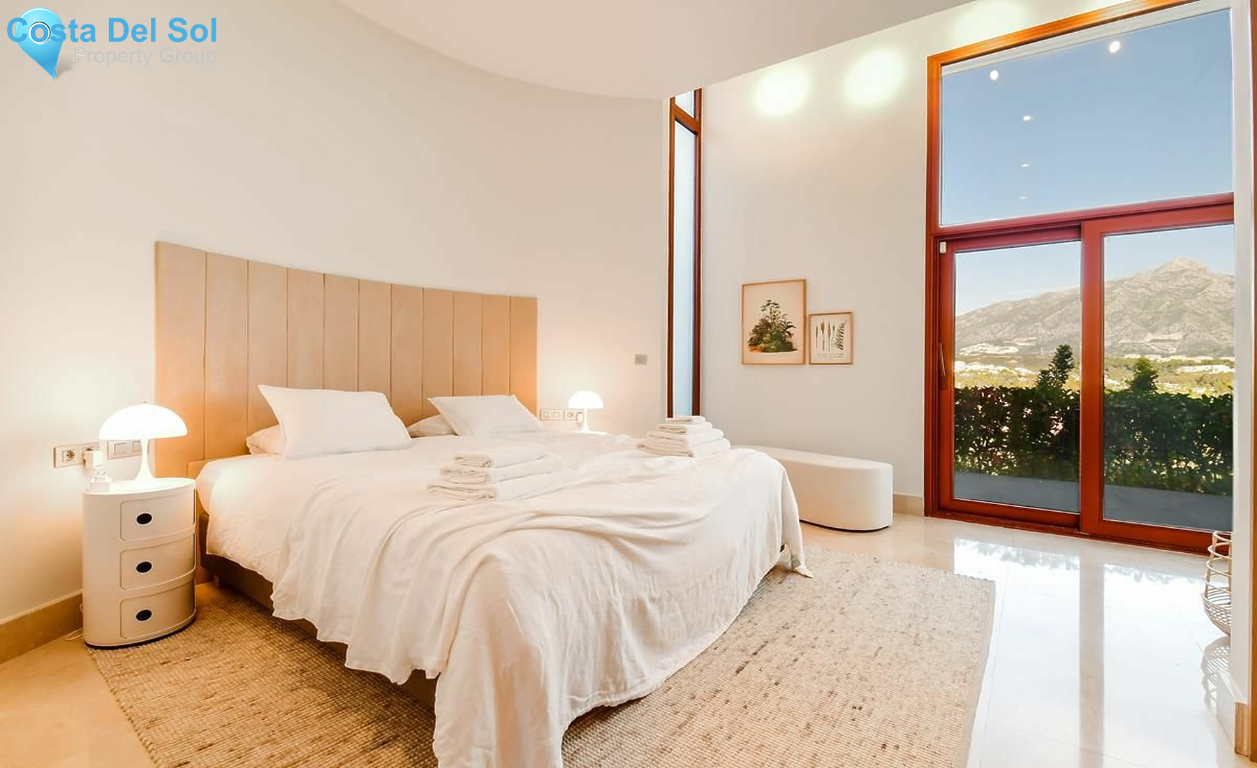 Detached Villa in Nueva Andalucía-1546040