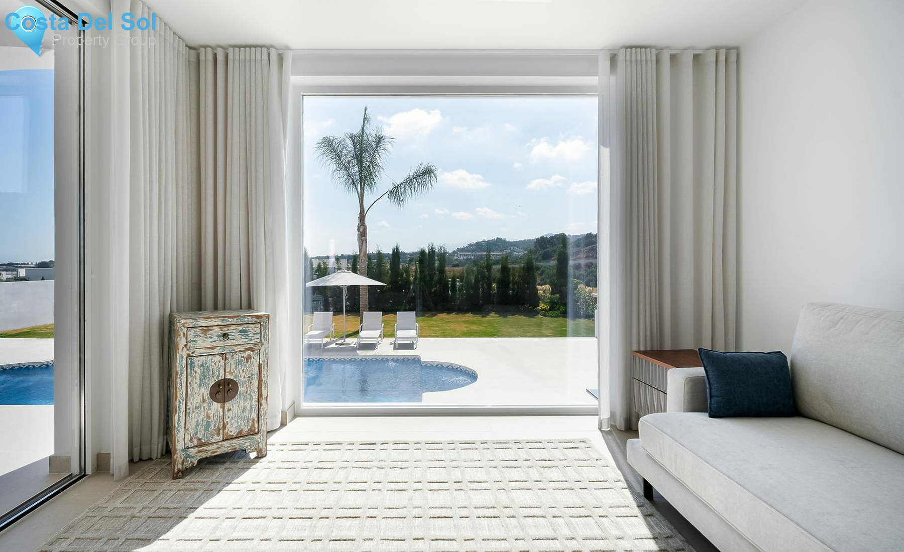 Detached Villa in Nueva Andalucía-1550999