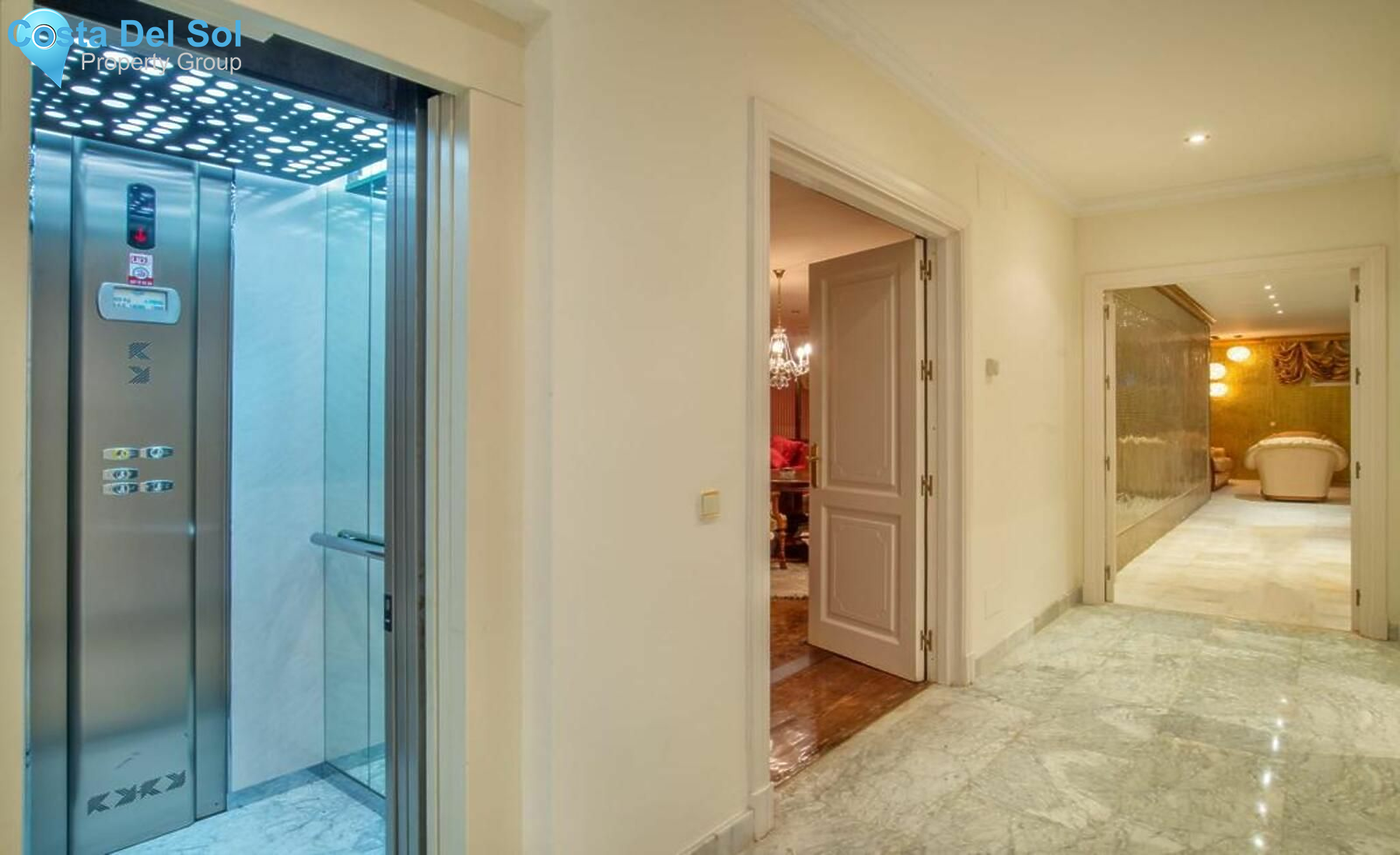 Detached Villa in Sierra Blanca-1136516