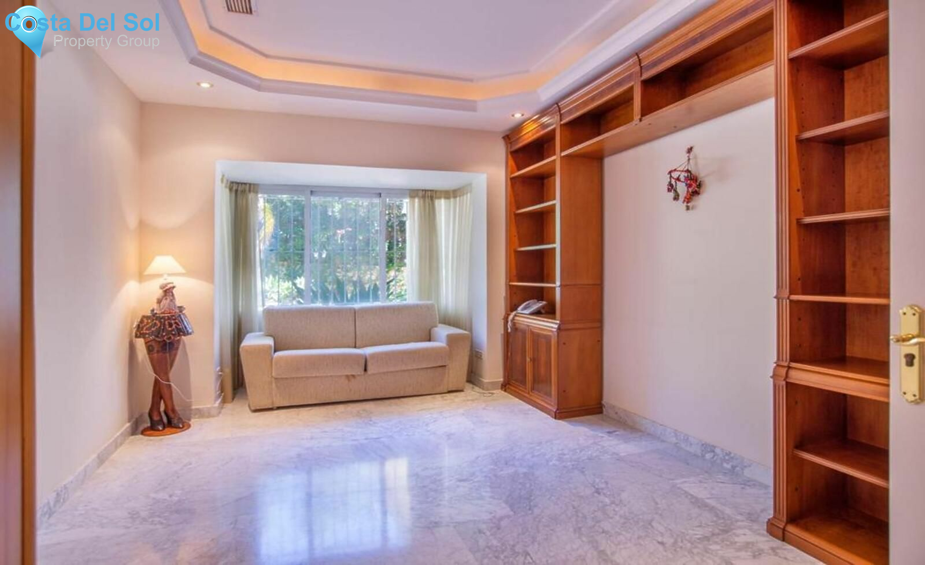 Detached Villa in Sierra Blanca-1136517