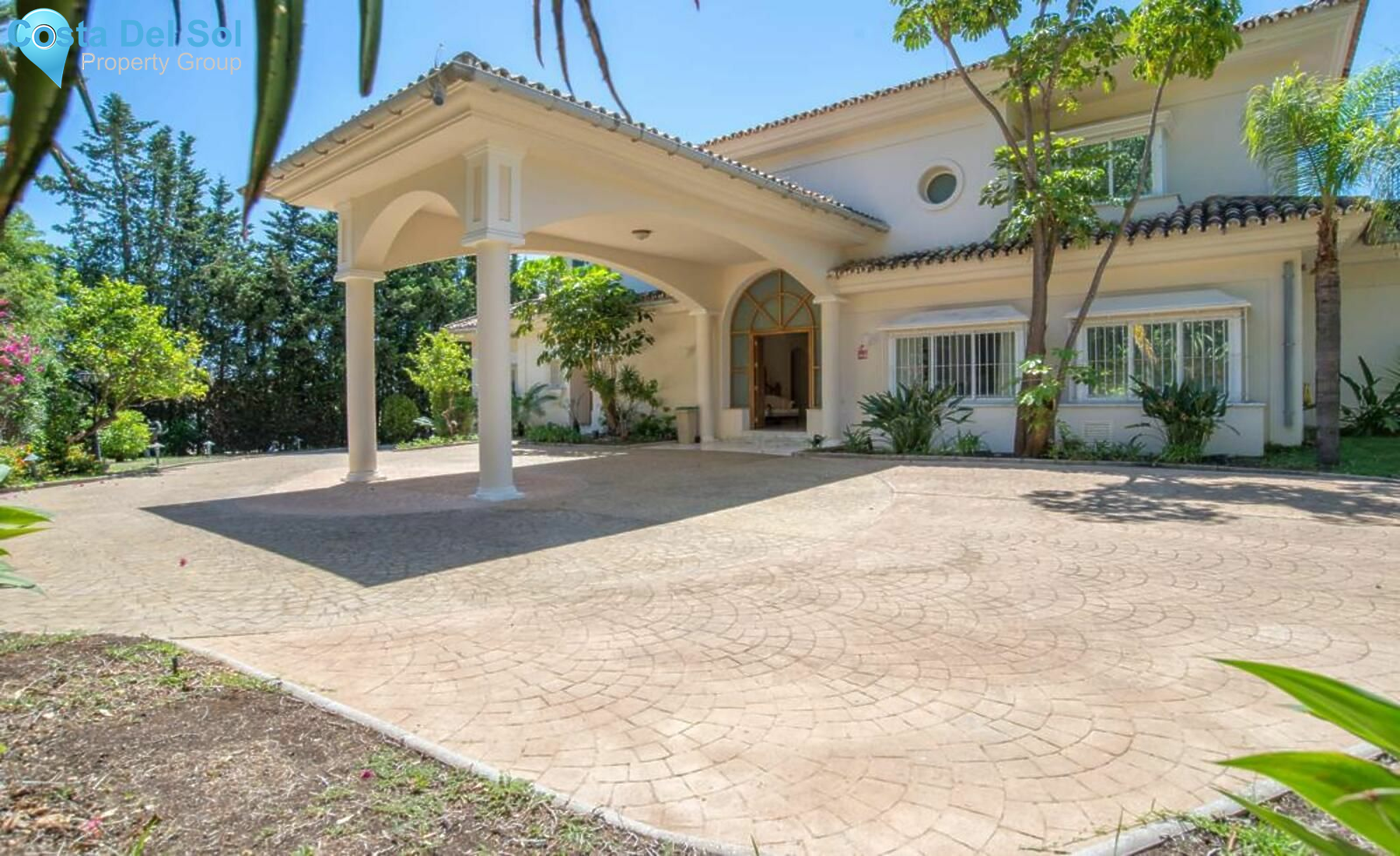 Detached Villa in Sierra Blanca-1136504