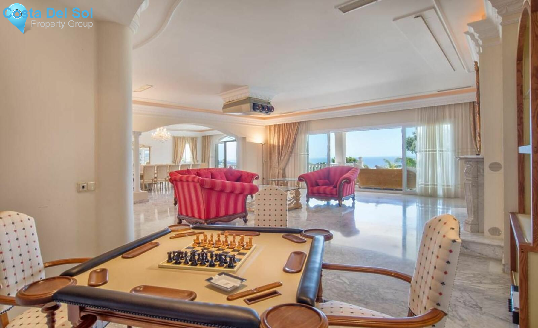 Detached Villa in Sierra Blanca-1136507