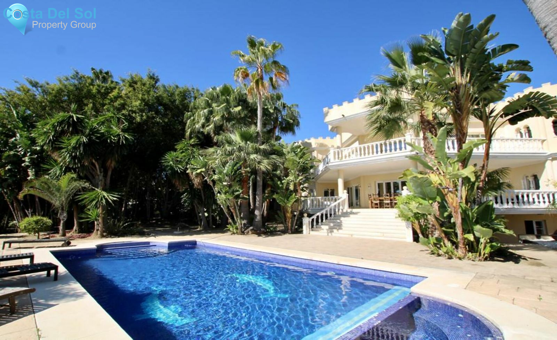 Detached Villa in The Golden Mile-1171039