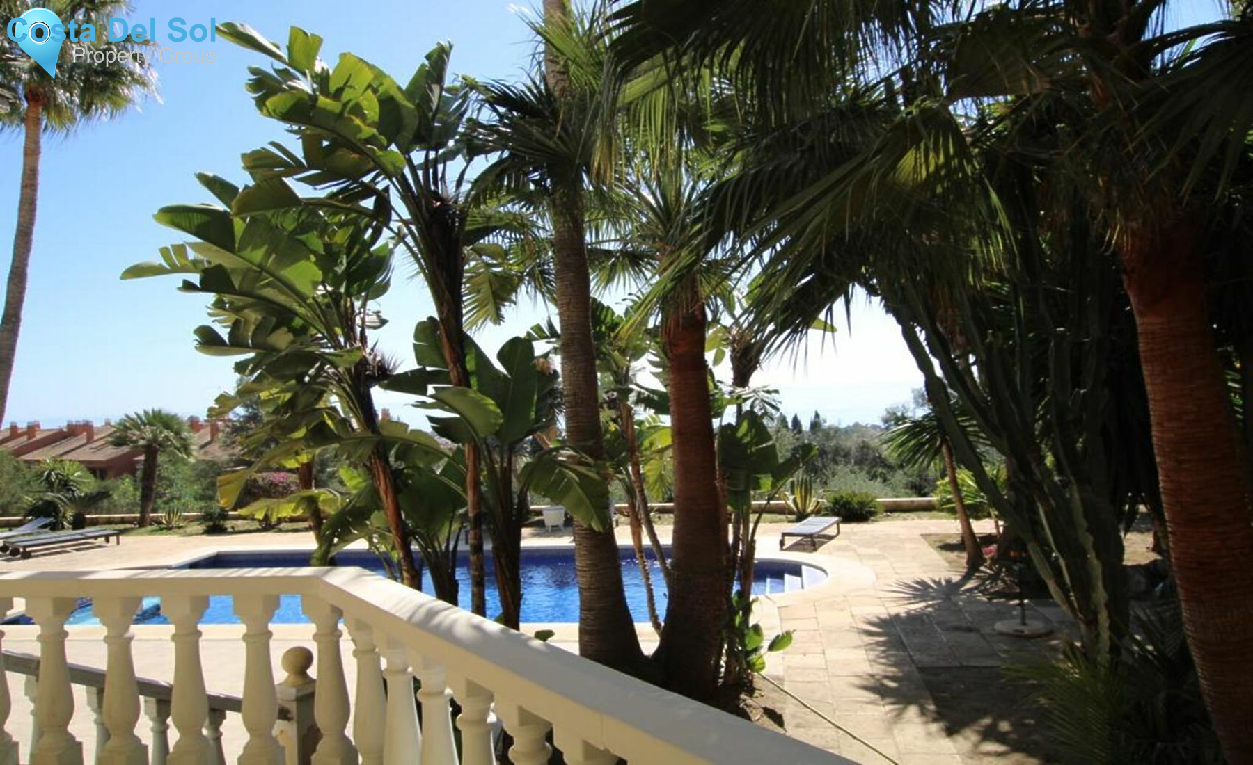 Detached Villa in The Golden Mile-1171041