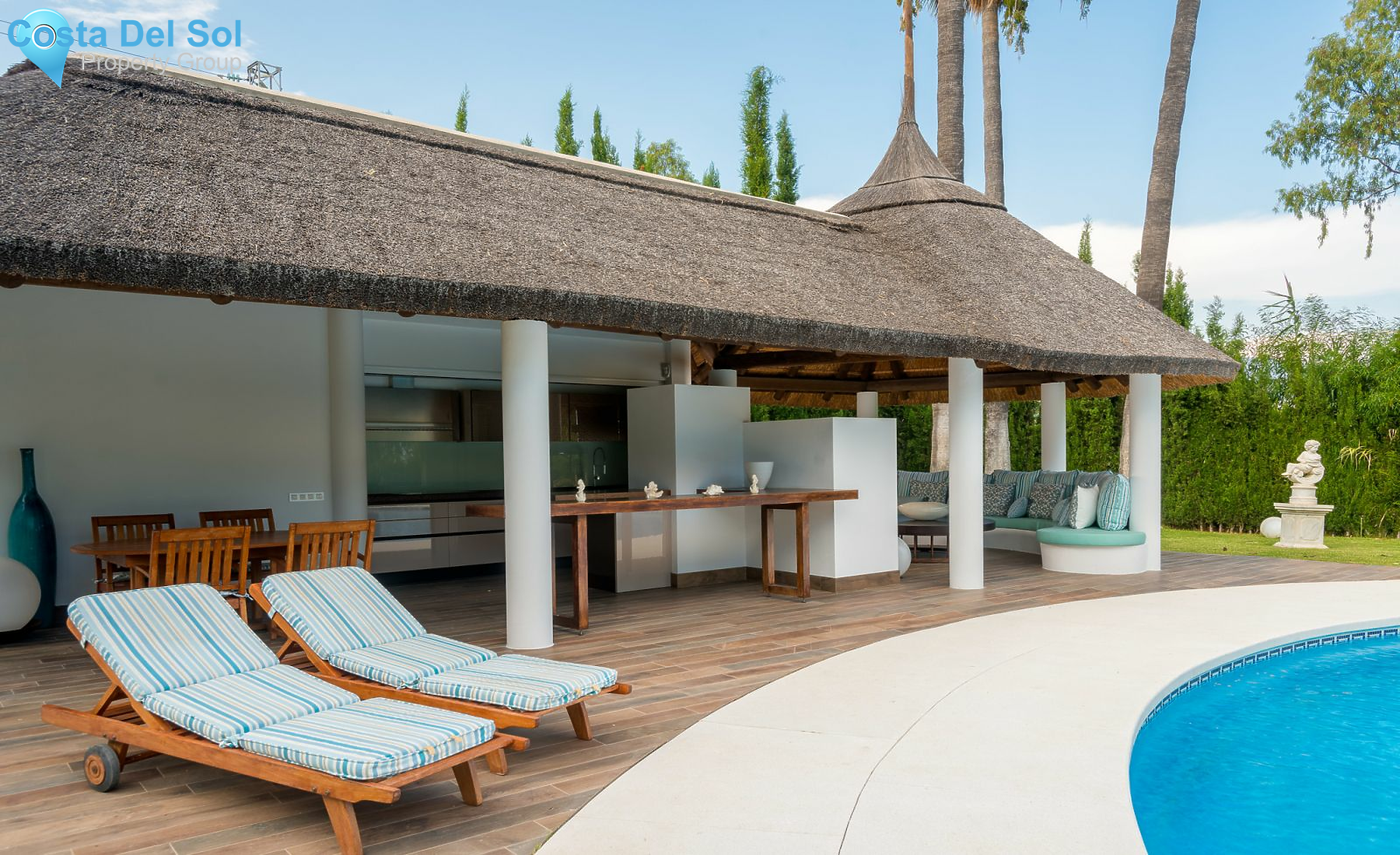 Detached Villa in The Golden Mile-1205402