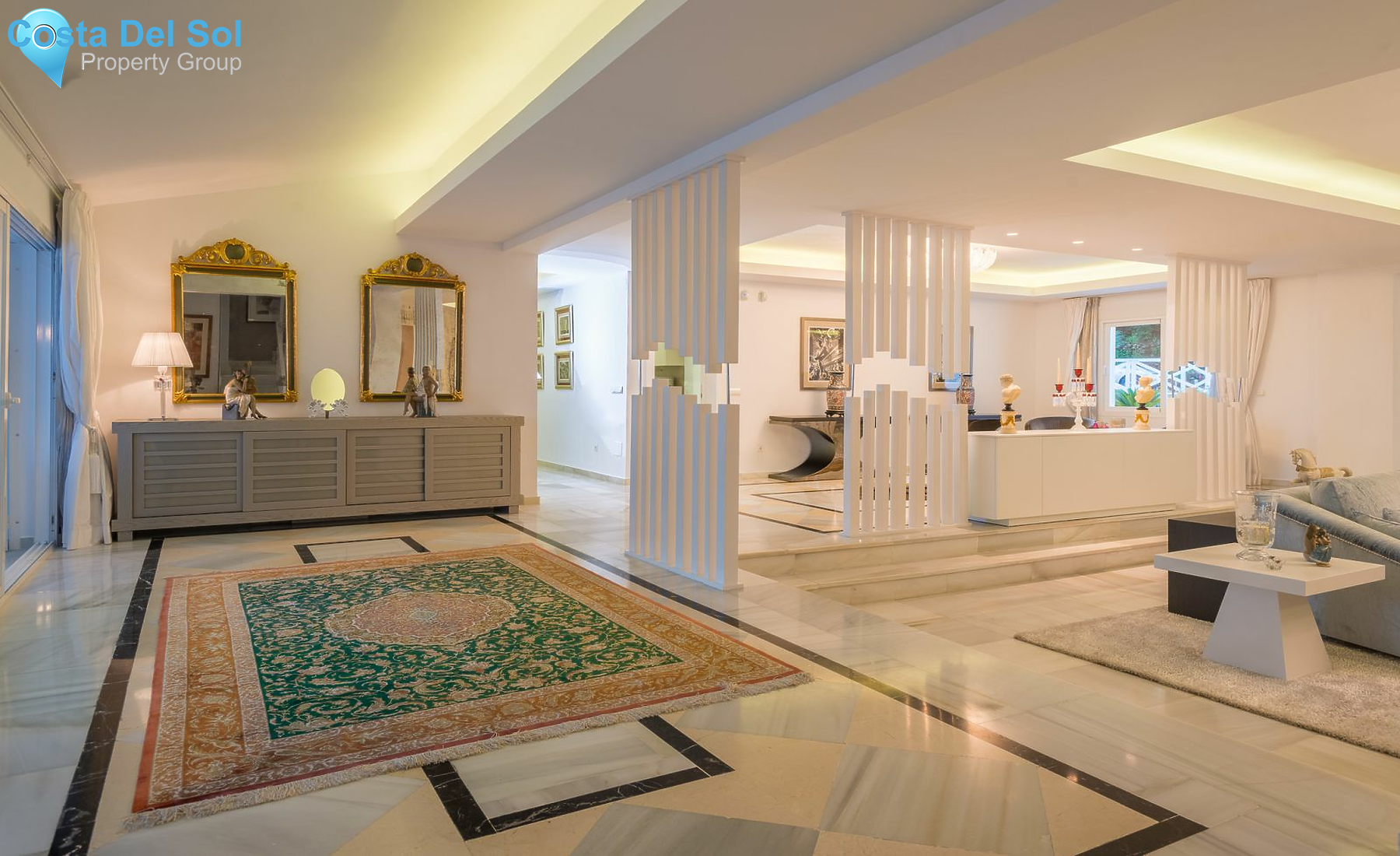 Detached Villa in The Golden Mile-1205408