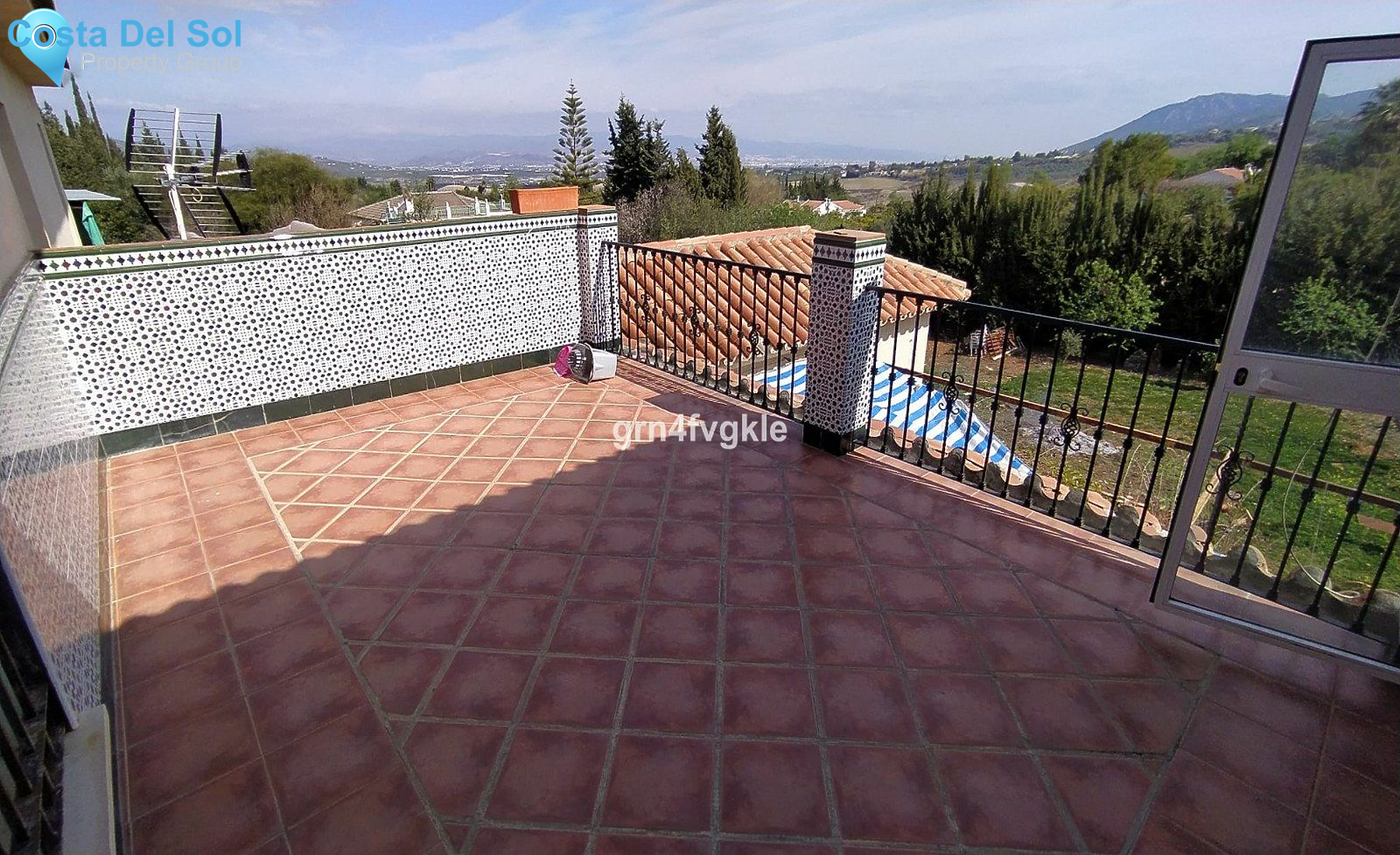 Finca - Cortijo in Alhaurín de la Torre-1184265