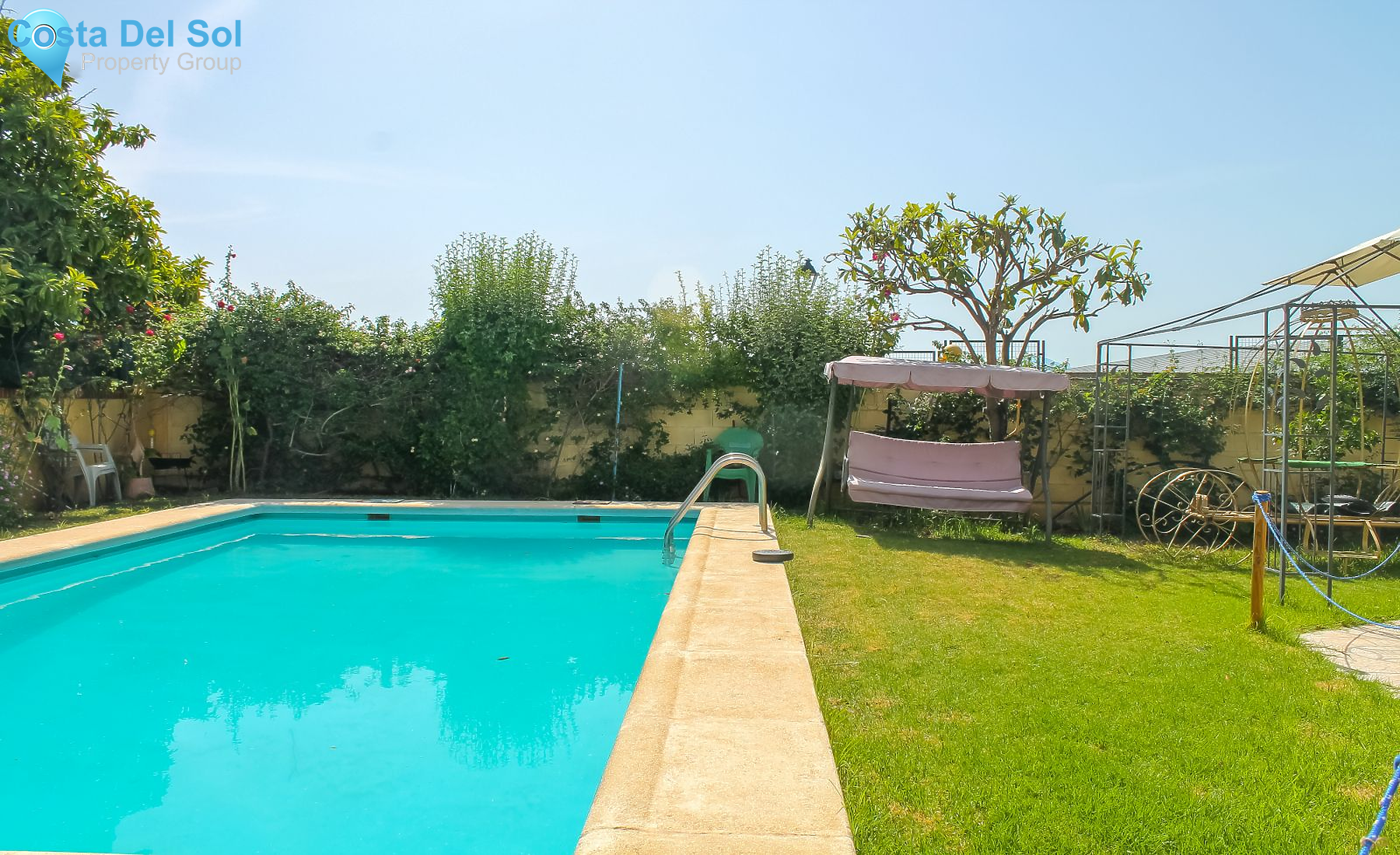 Detached Villa in Alhaurín de la Torre-1132957