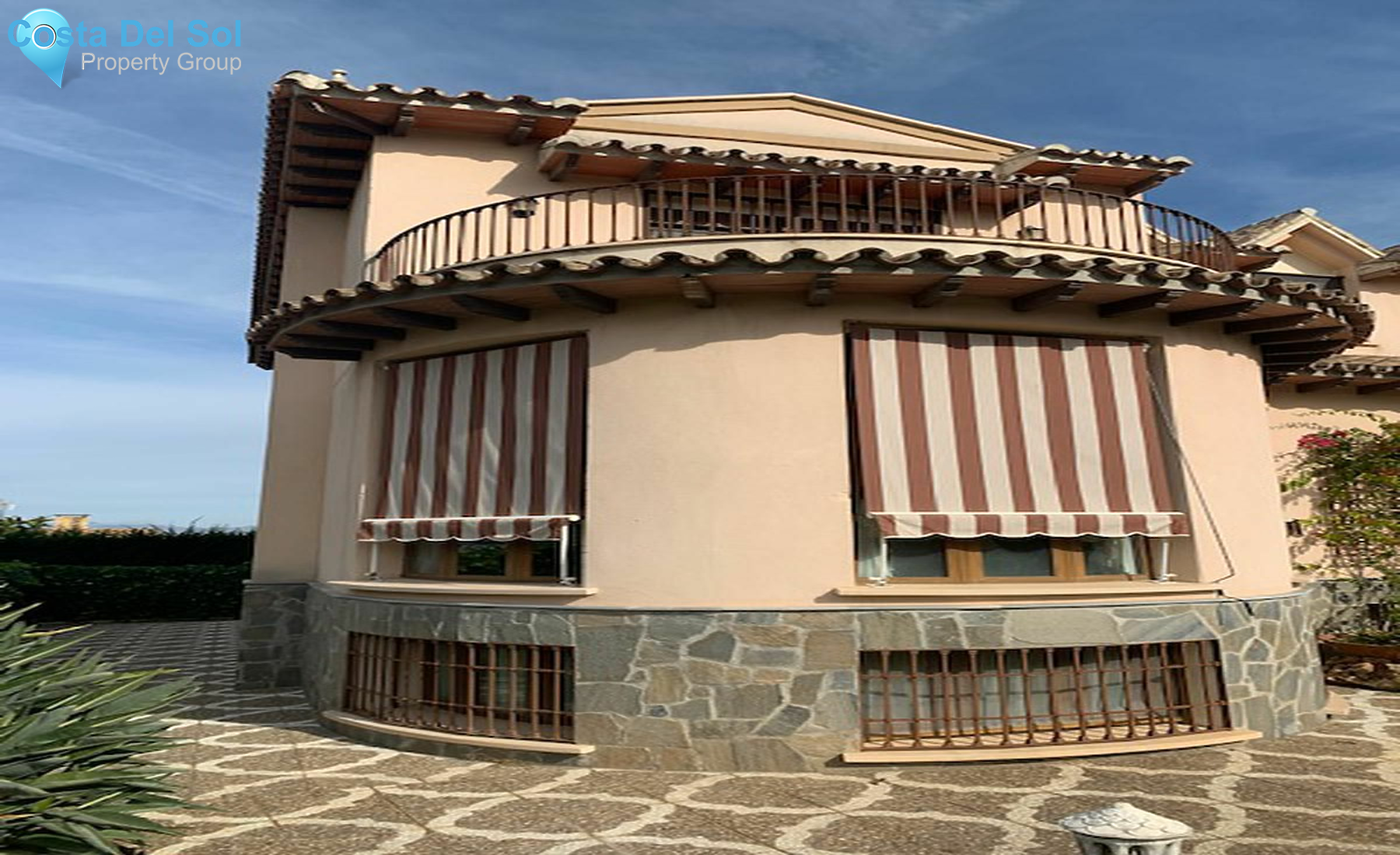 Detached Villa in Alhaurín de la Torre-1176352