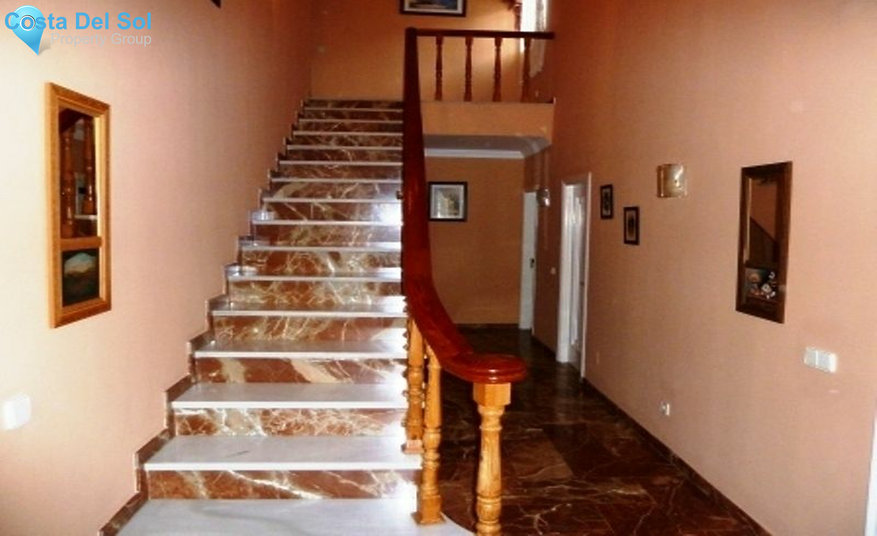 Detached Villa in Alhaurín de la Torre-1221375