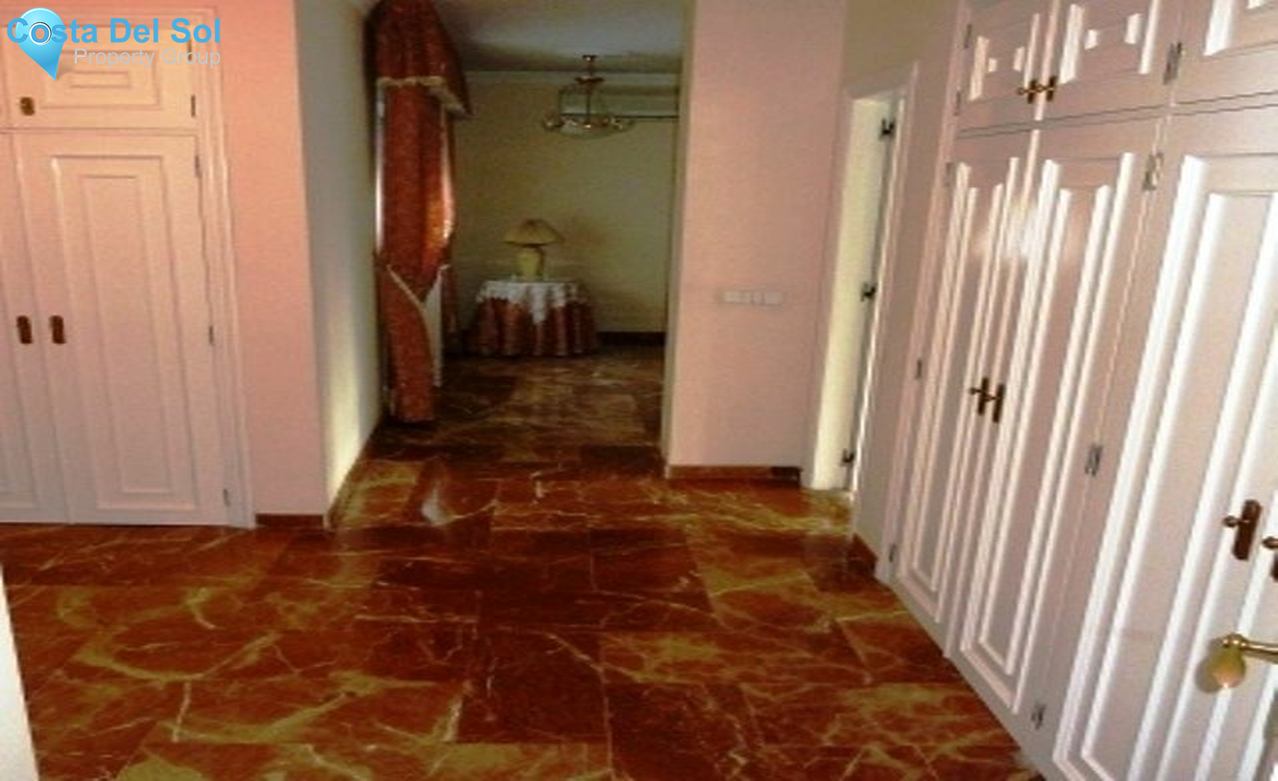 Detached Villa in Alhaurín de la Torre-1221382