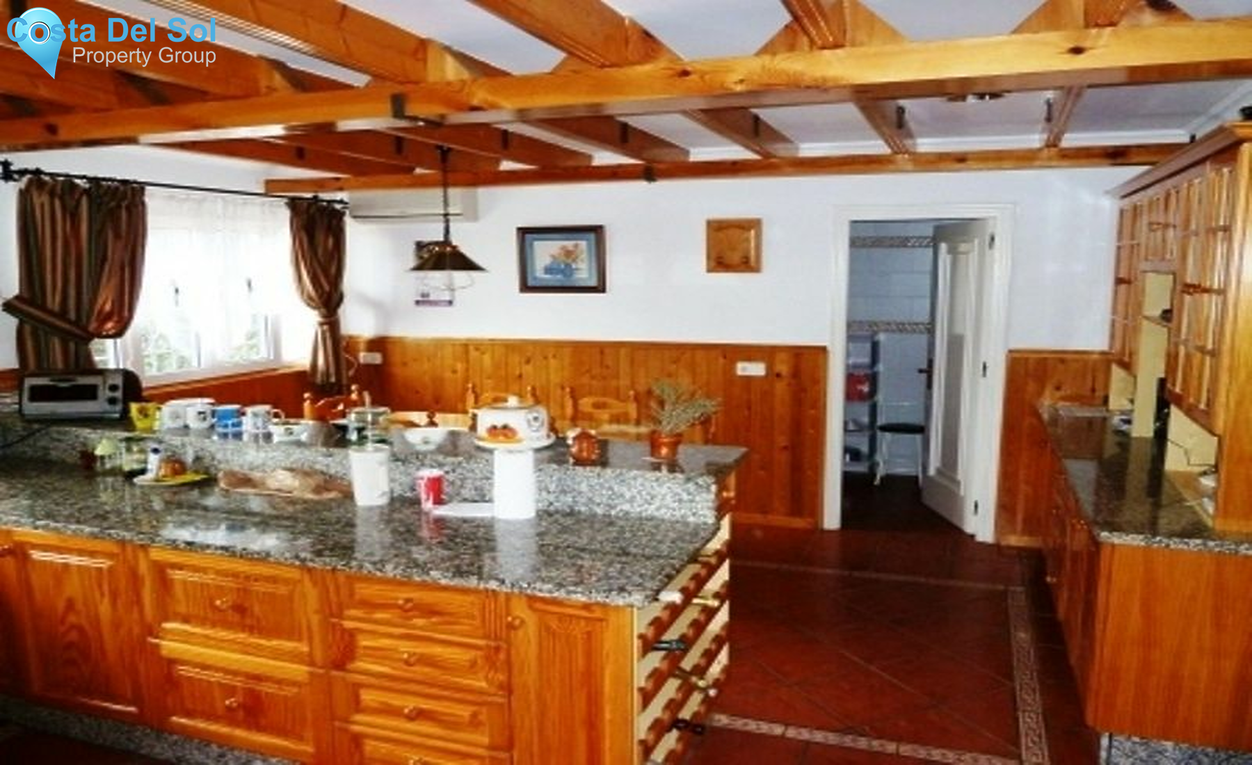 Detached Villa in Alhaurín de la Torre-1221372