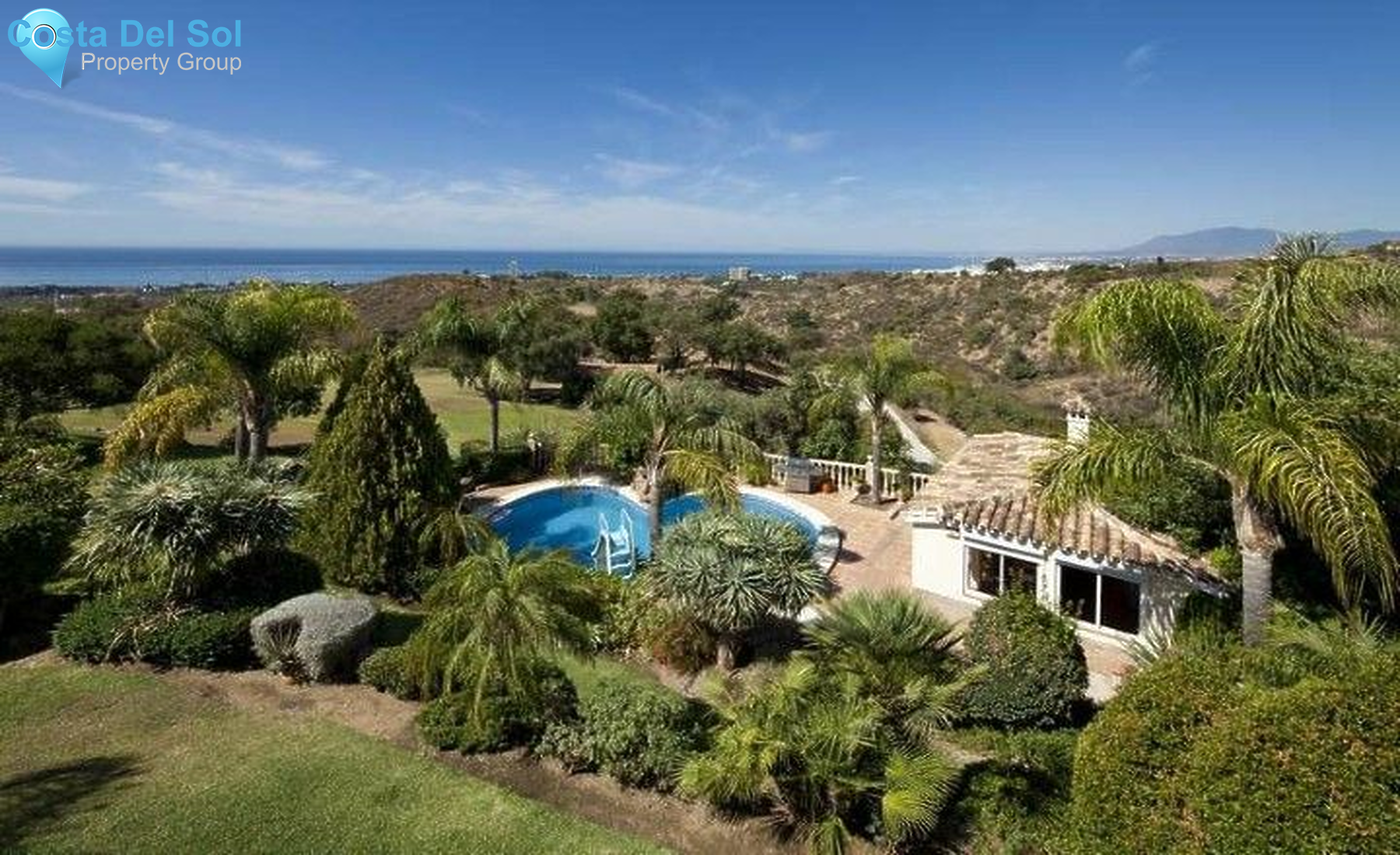 Detached Villa in Altos de los Monteros