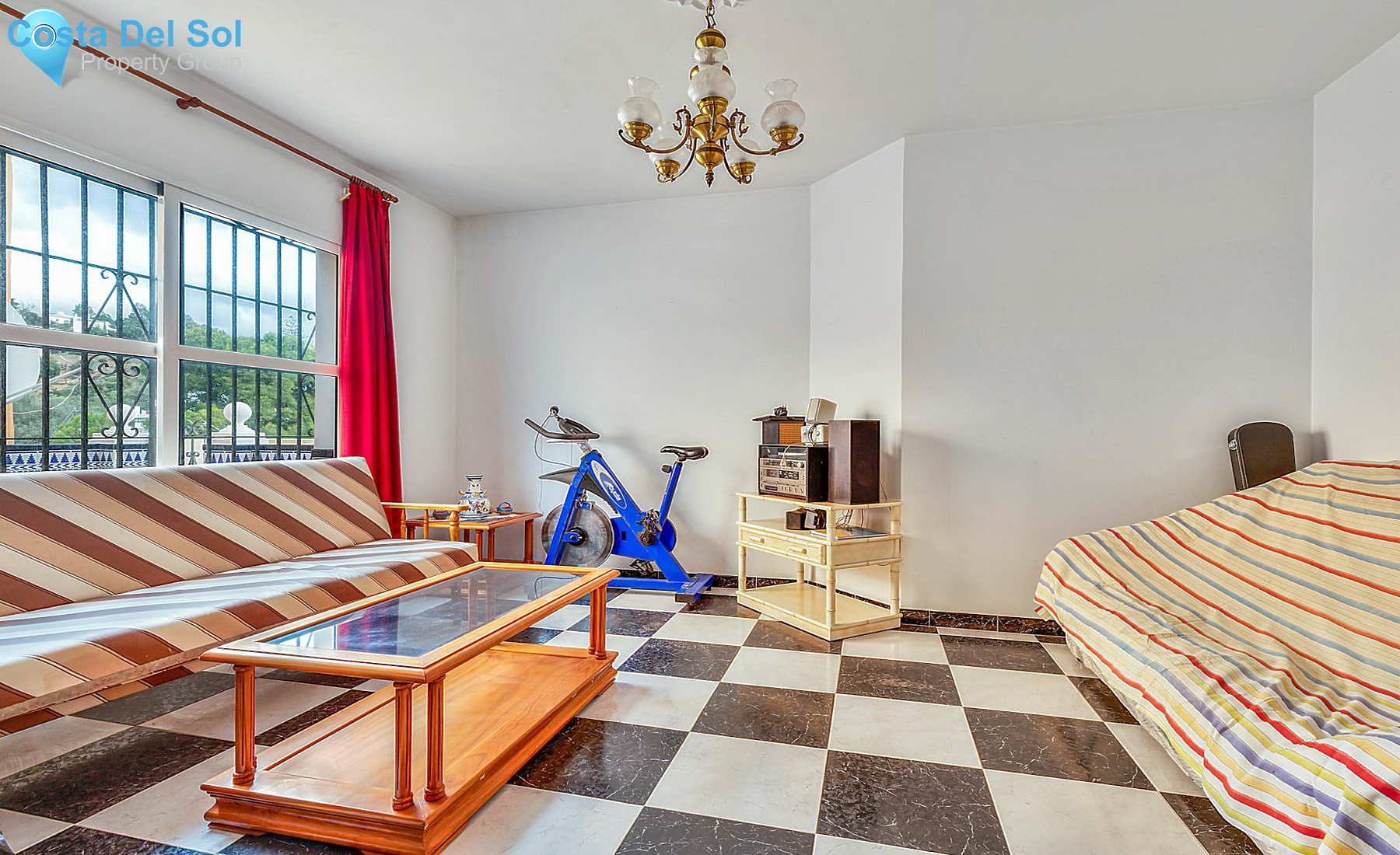 Detached Villa in El Coto-1200012