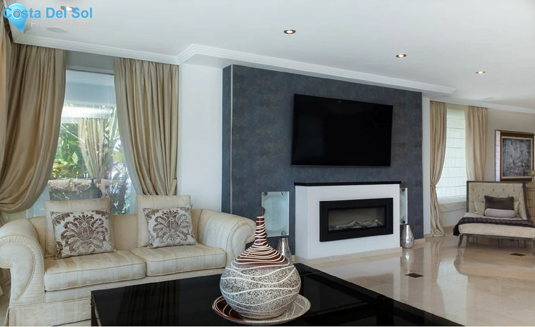 Detached Villa in Elviria-1207161