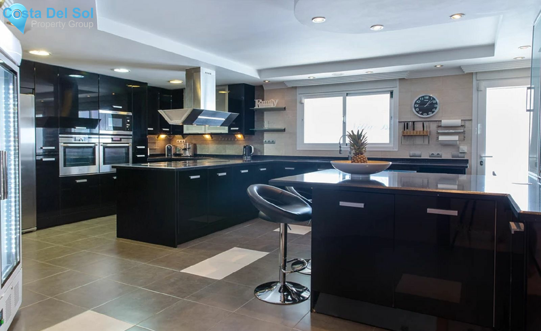 Detached Villa in Elviria-1207165