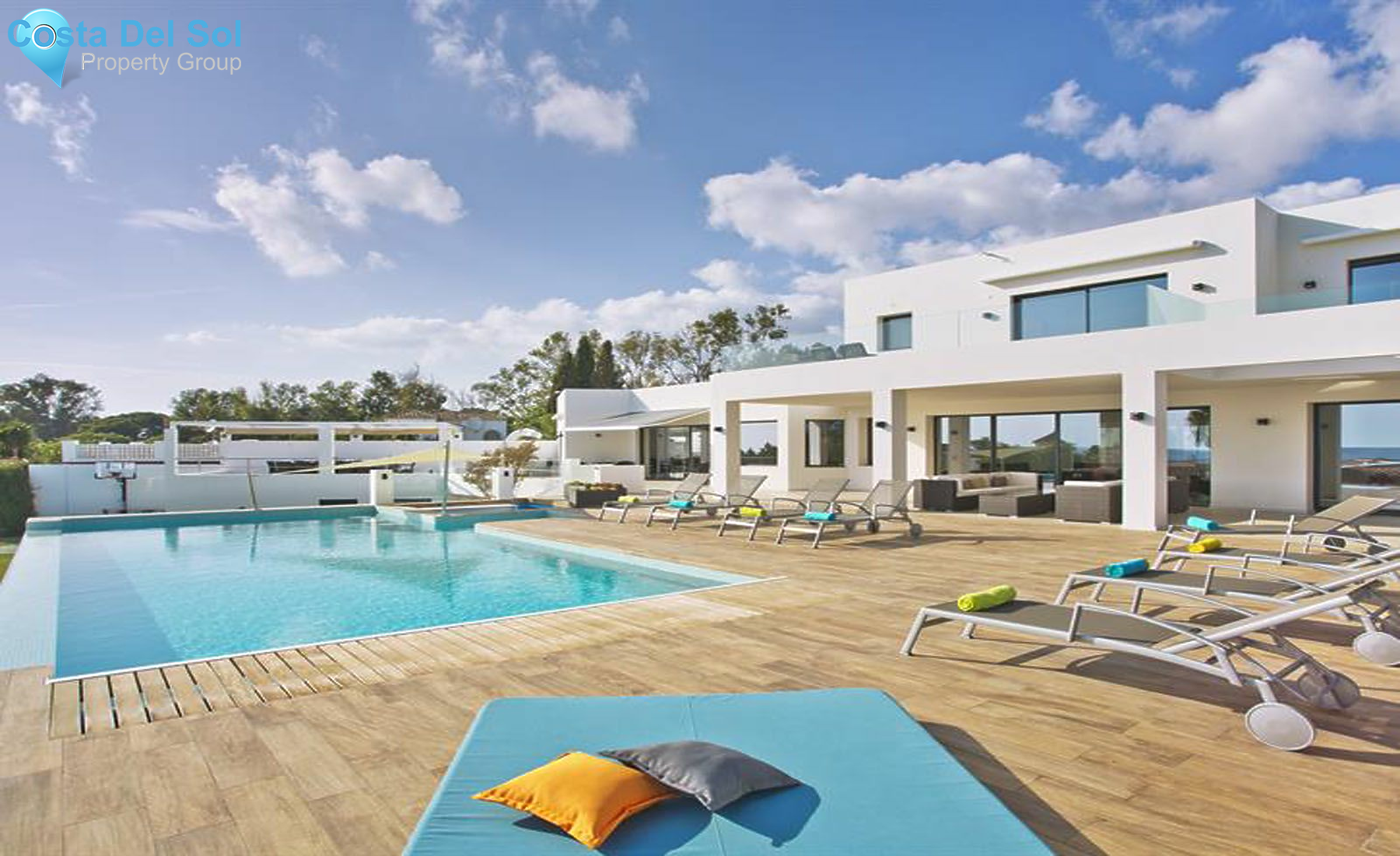 Detached Villa in Elviria-1490805