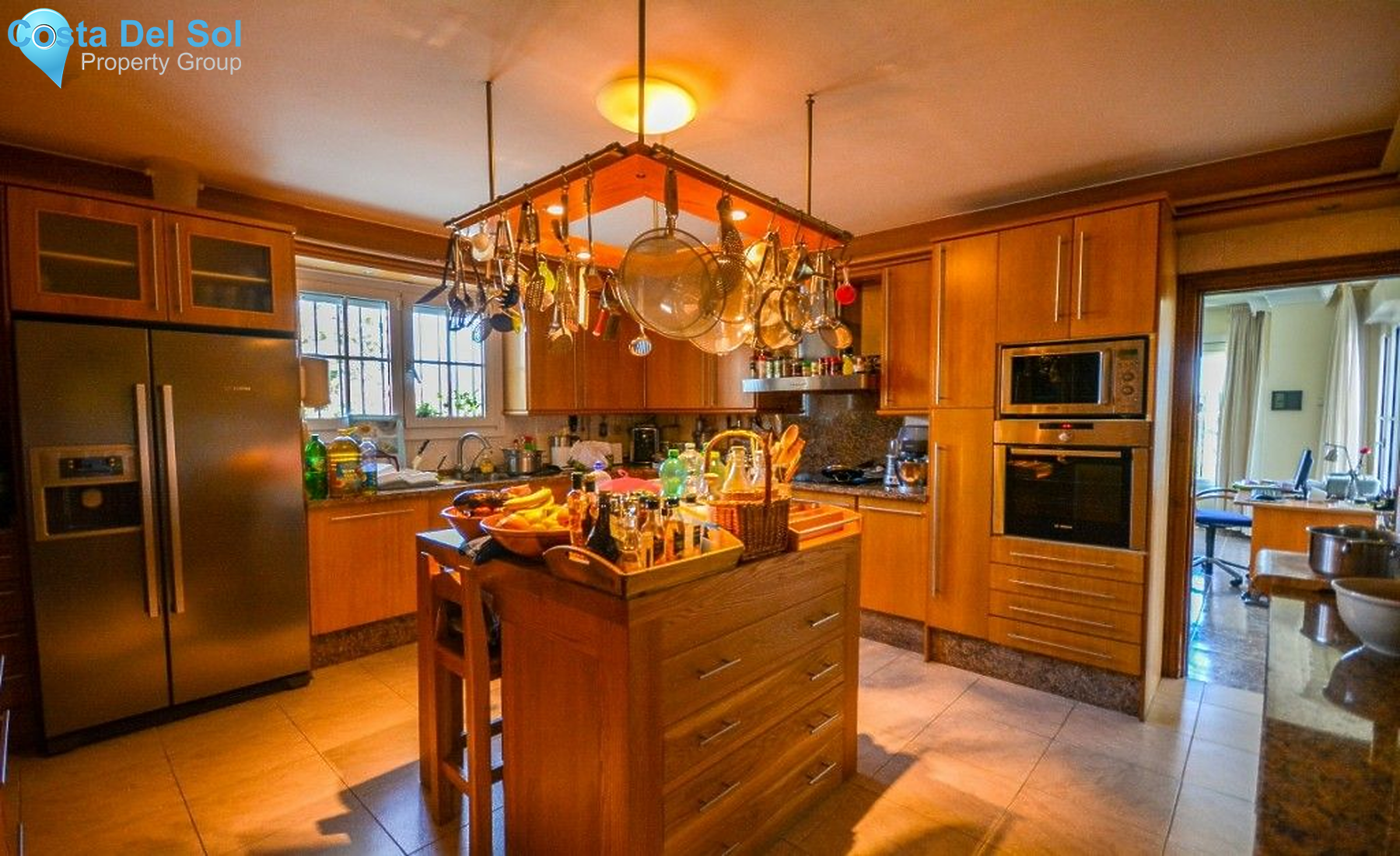 Detached Villa in Estepona-1199630