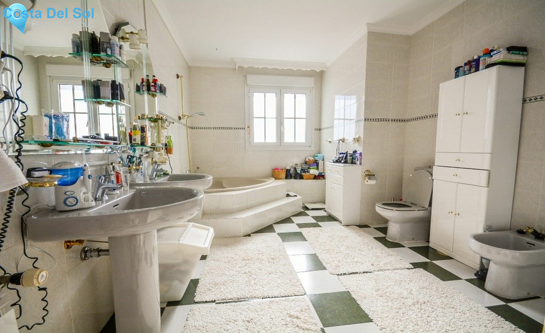 Detached Villa in Estepona-1199635