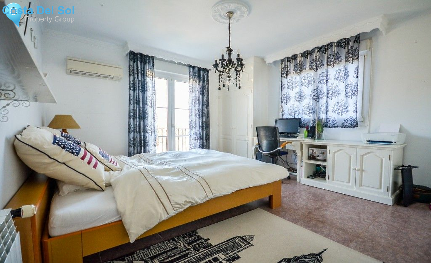 Detached Villa in Estepona-1199636