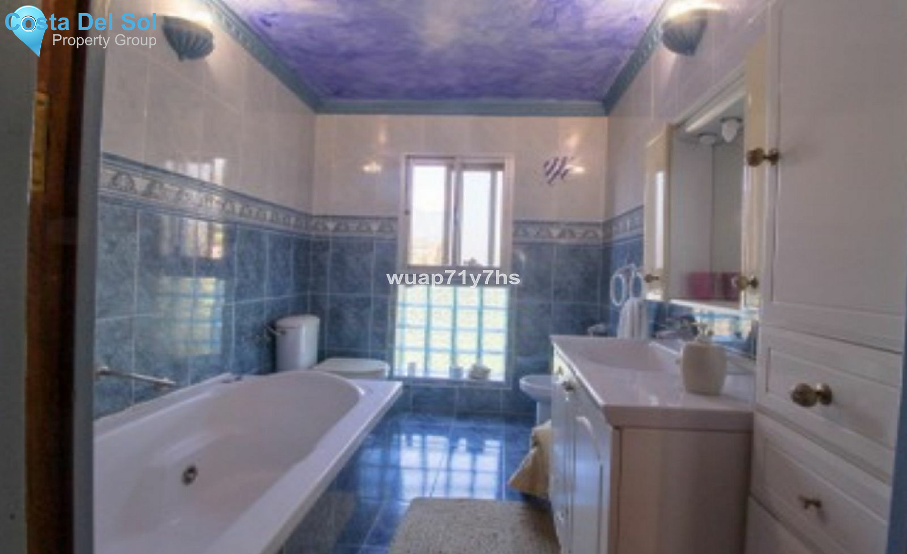 Detached Villa in Fuengirola-1213643