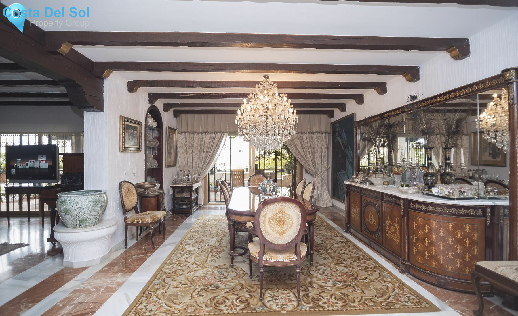 Detached Villa in Marbella-1141140