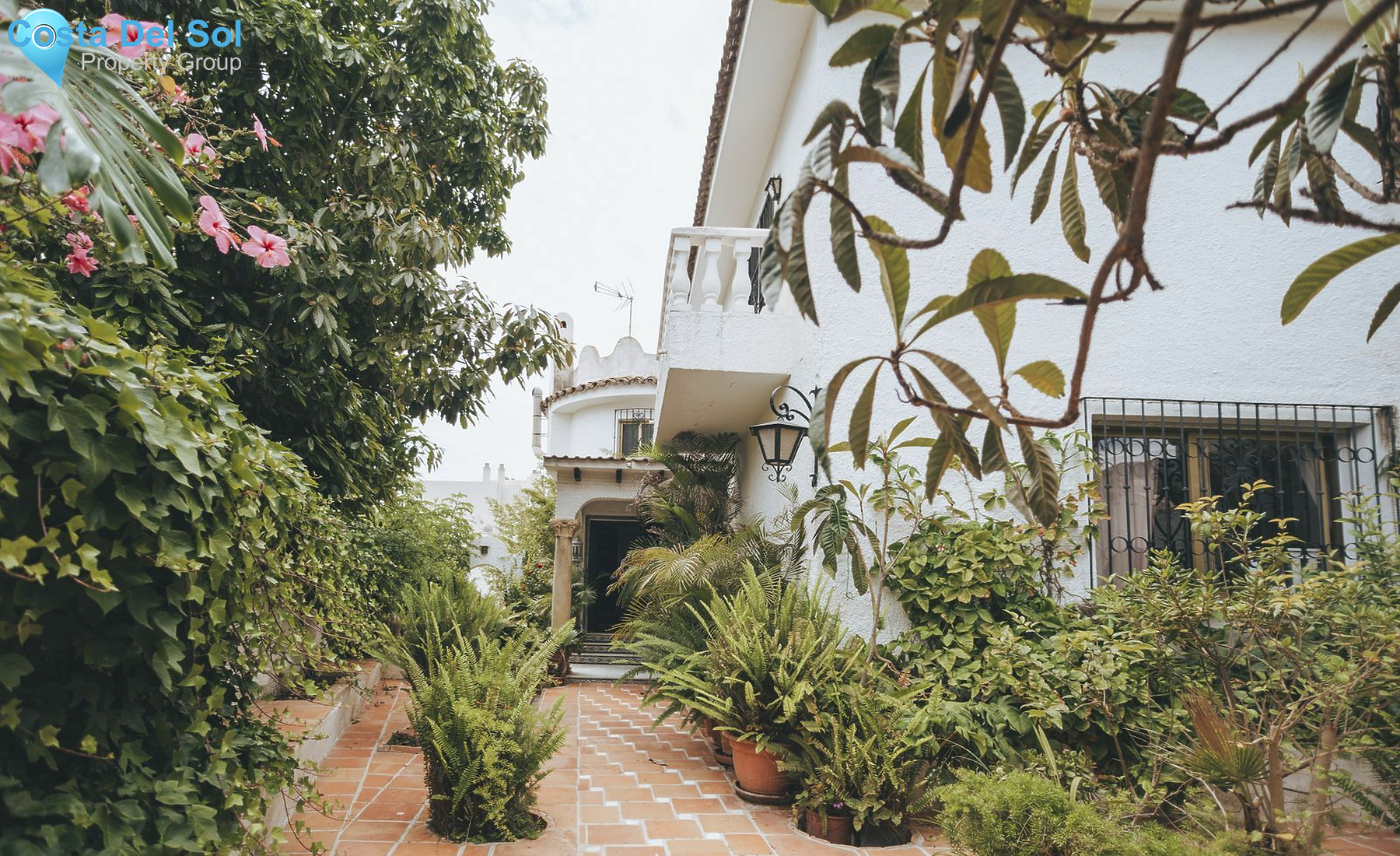 Detached Villa in Marbella-1141123