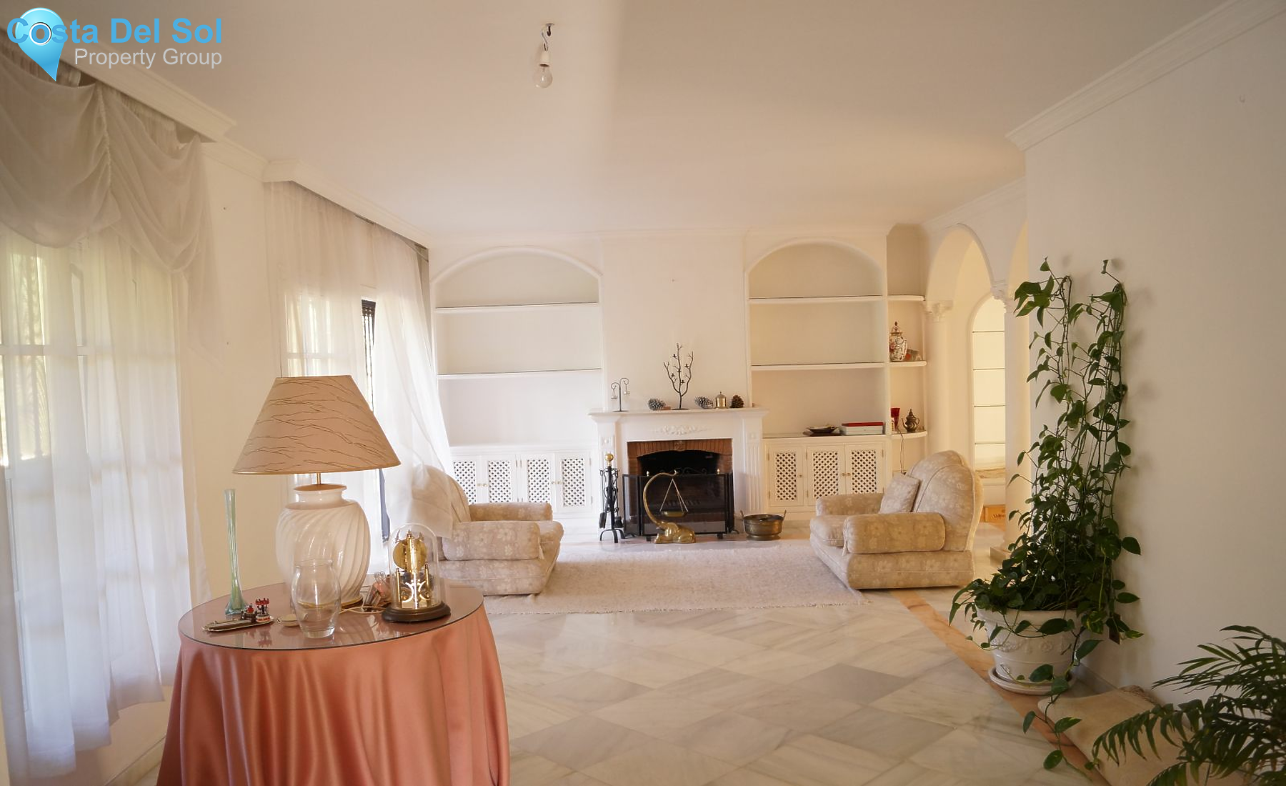 Detached Villa in Marbella-1200095