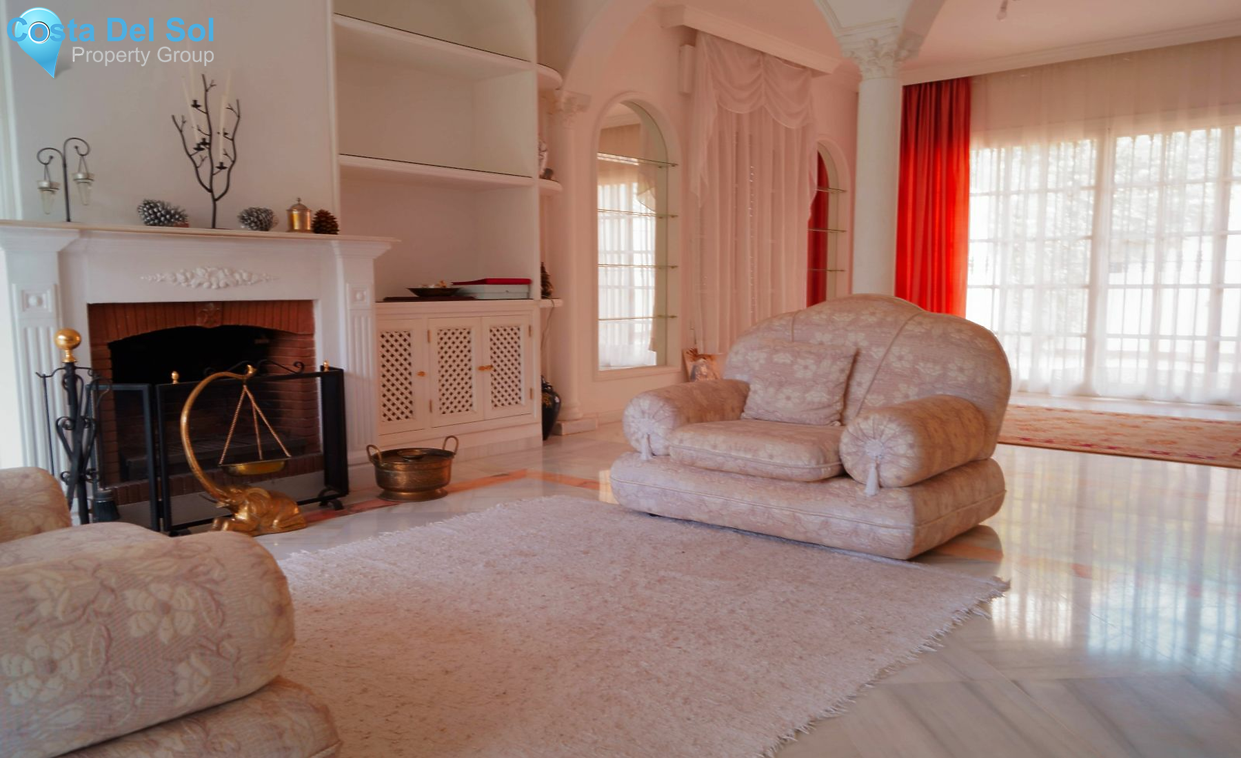 Detached Villa in Marbella-1200096