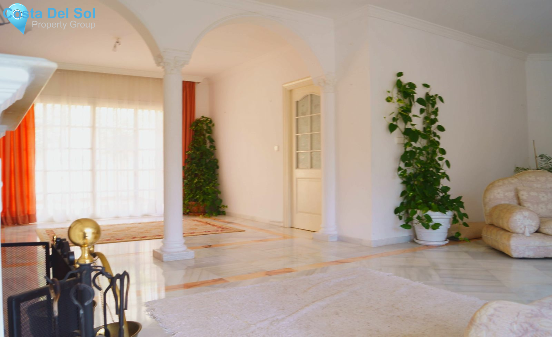 Detached Villa in Marbella-1200097