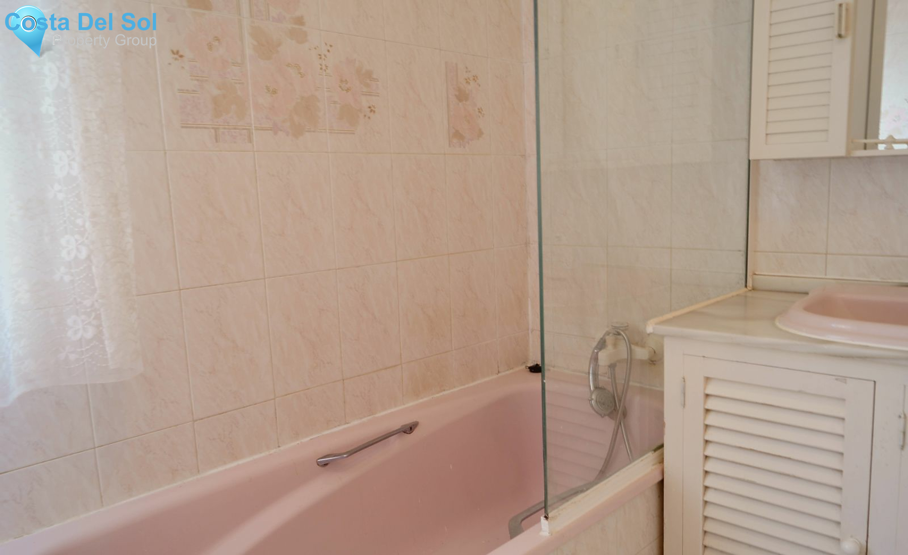 Detached Villa in Marbella-1200103