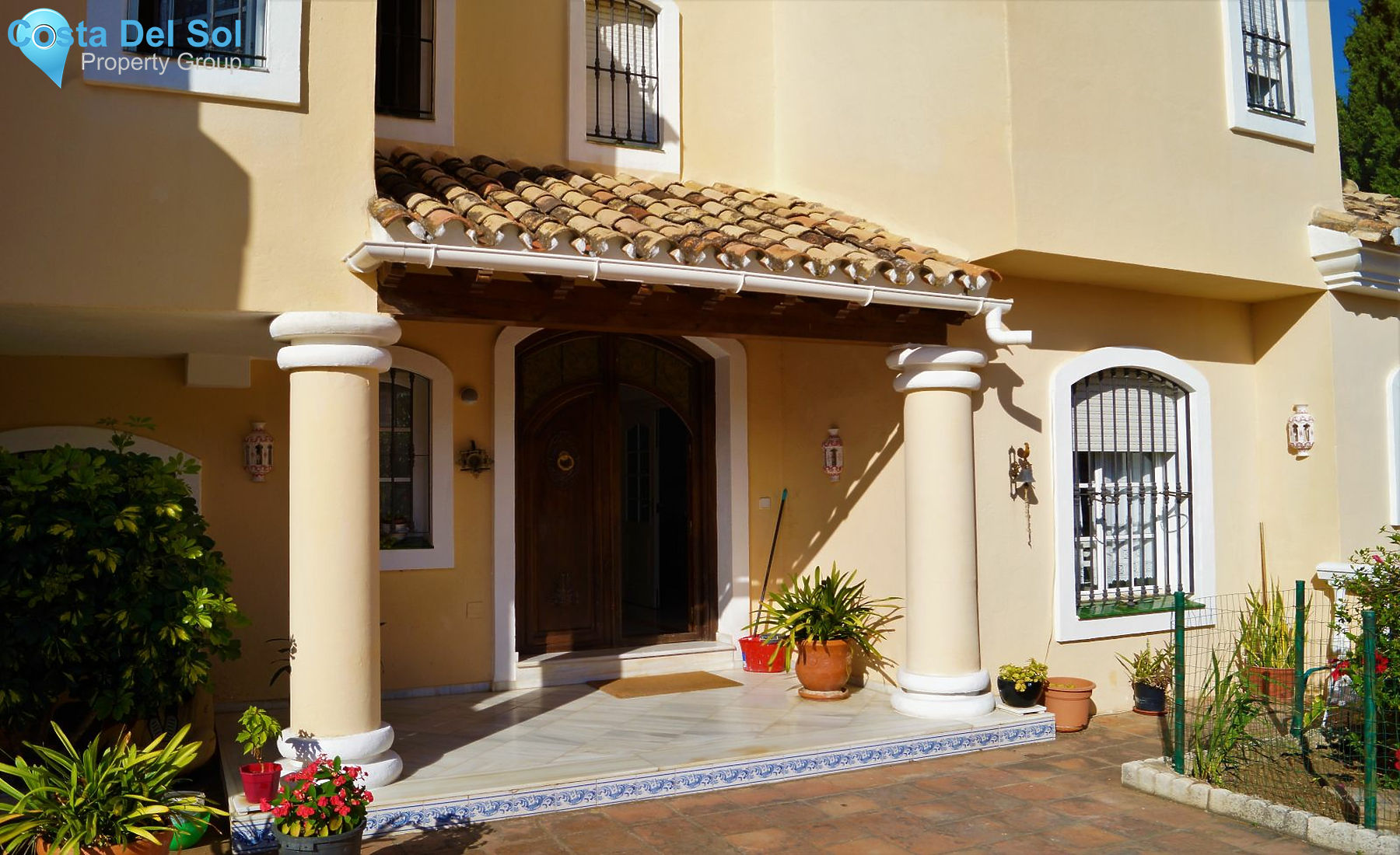 Detached Villa in Marbella-1200087