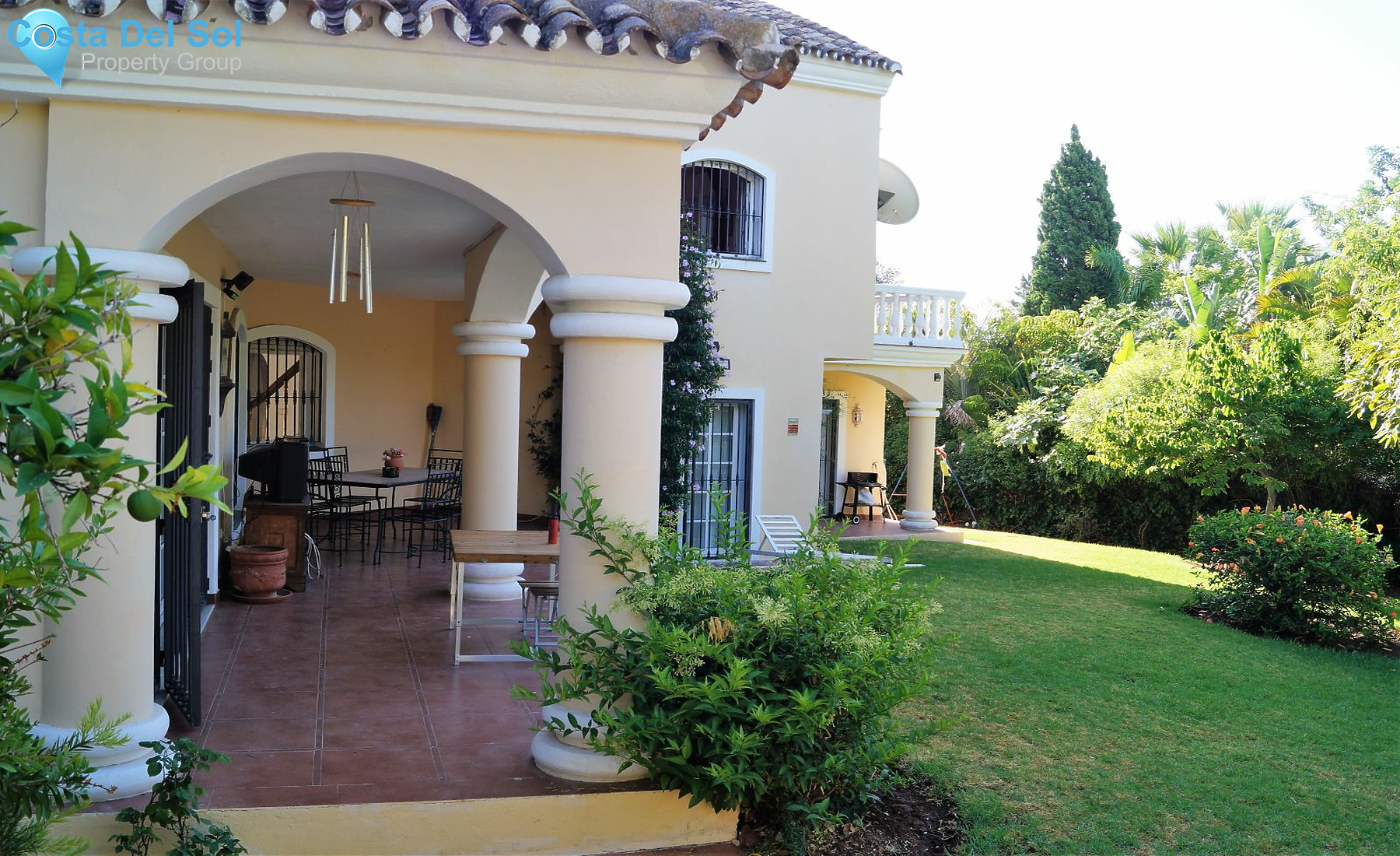 Detached Villa in Marbella-1200088