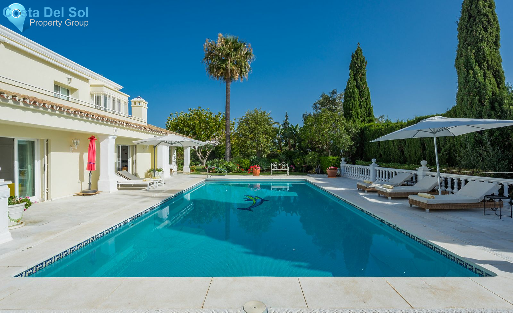 Detached Villa in Marbella-1201728