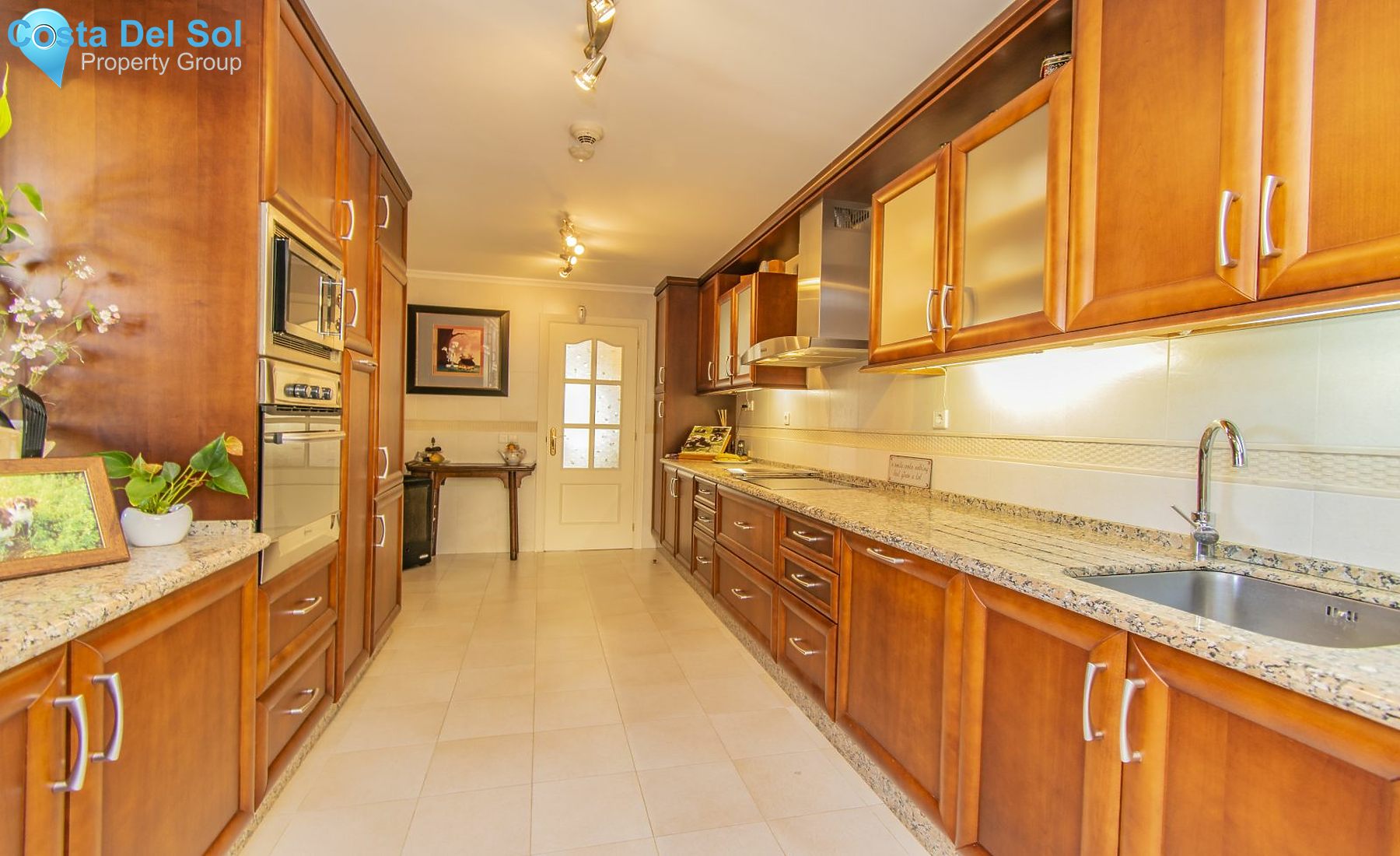 Detached Villa in Marbella-1426967